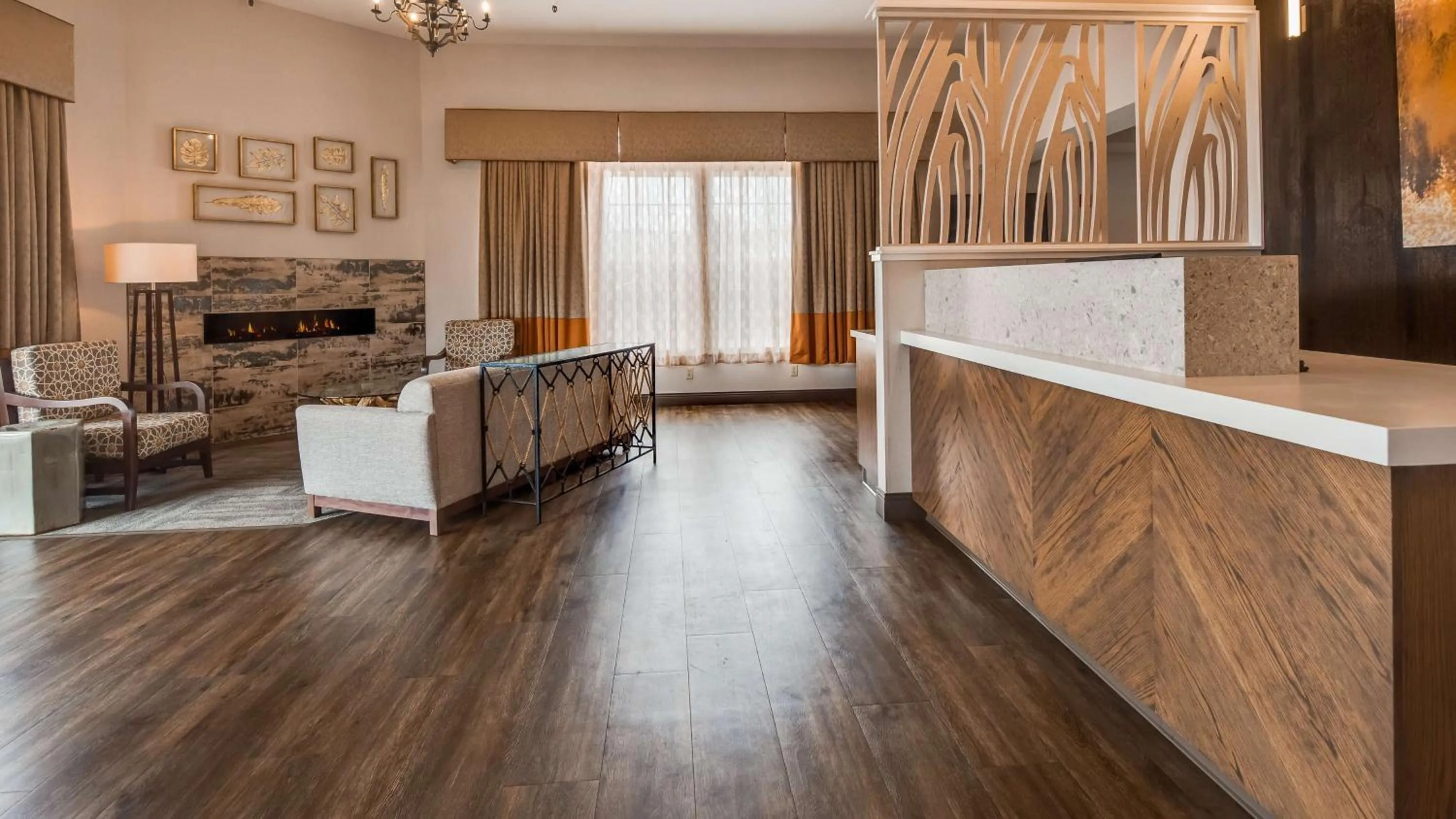 Lobby or reception in Best Western Plus Bayshore Inn