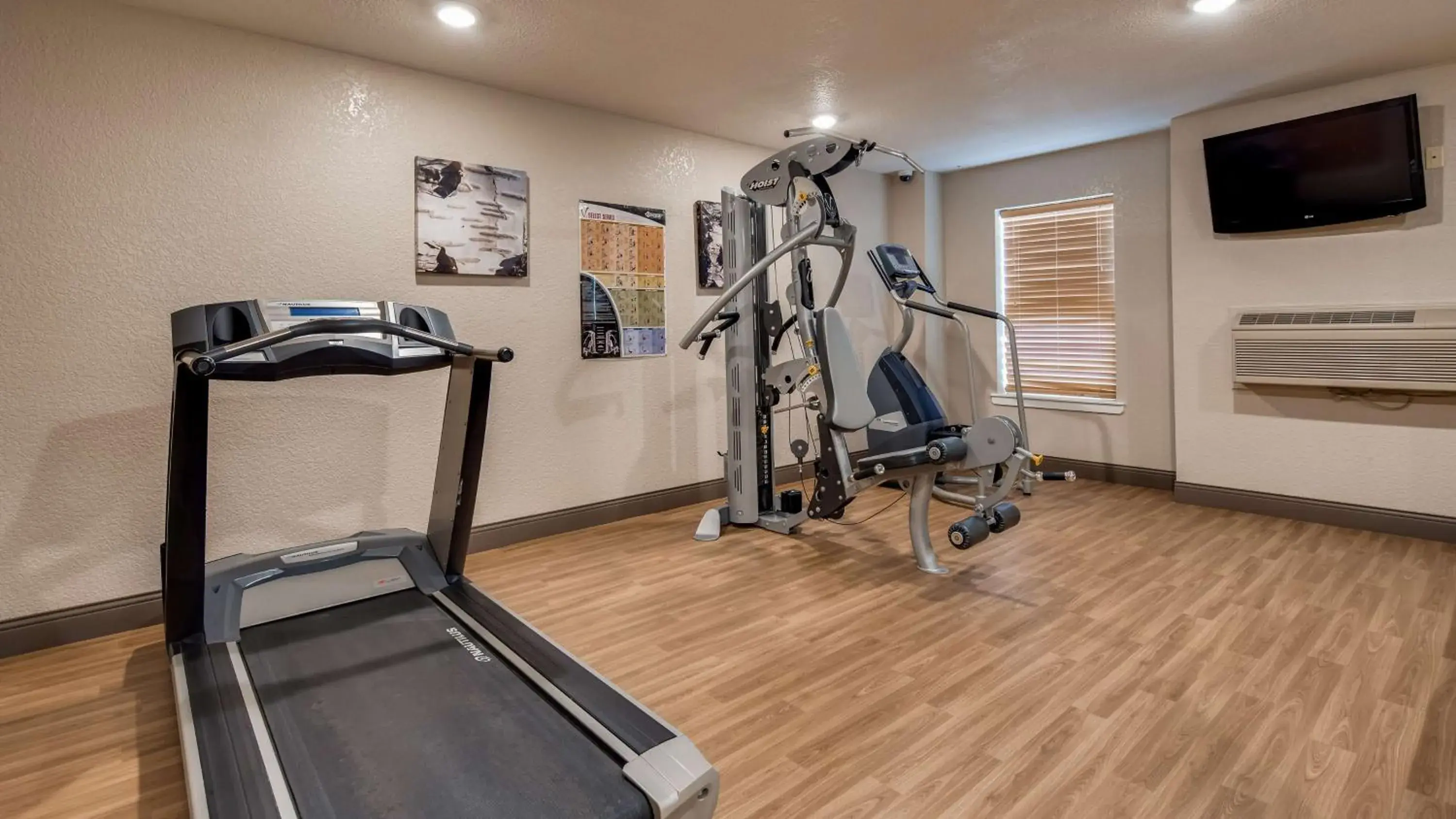Fitness centre/facilities in Best Western Plus Bayshore Inn Fitness centre/facilities in Best Western Plus Bayshore Inn