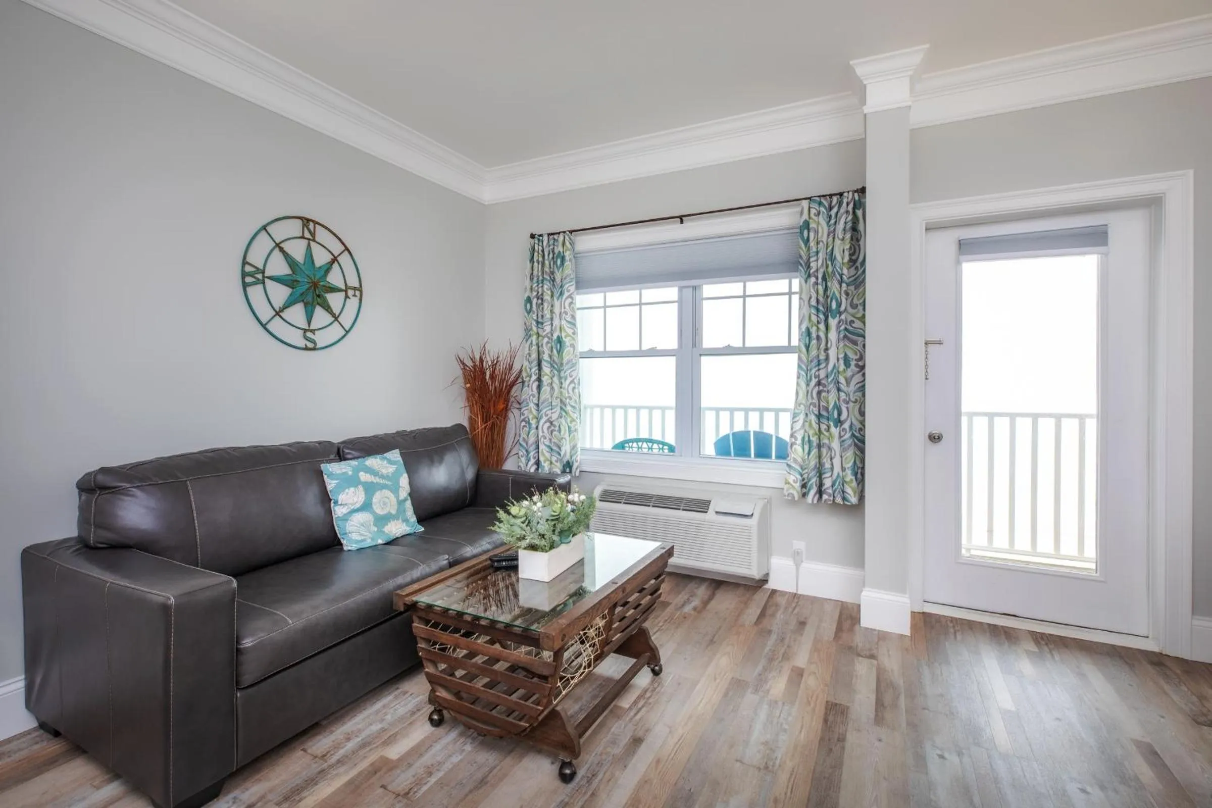 Atlantic Breeze Suites