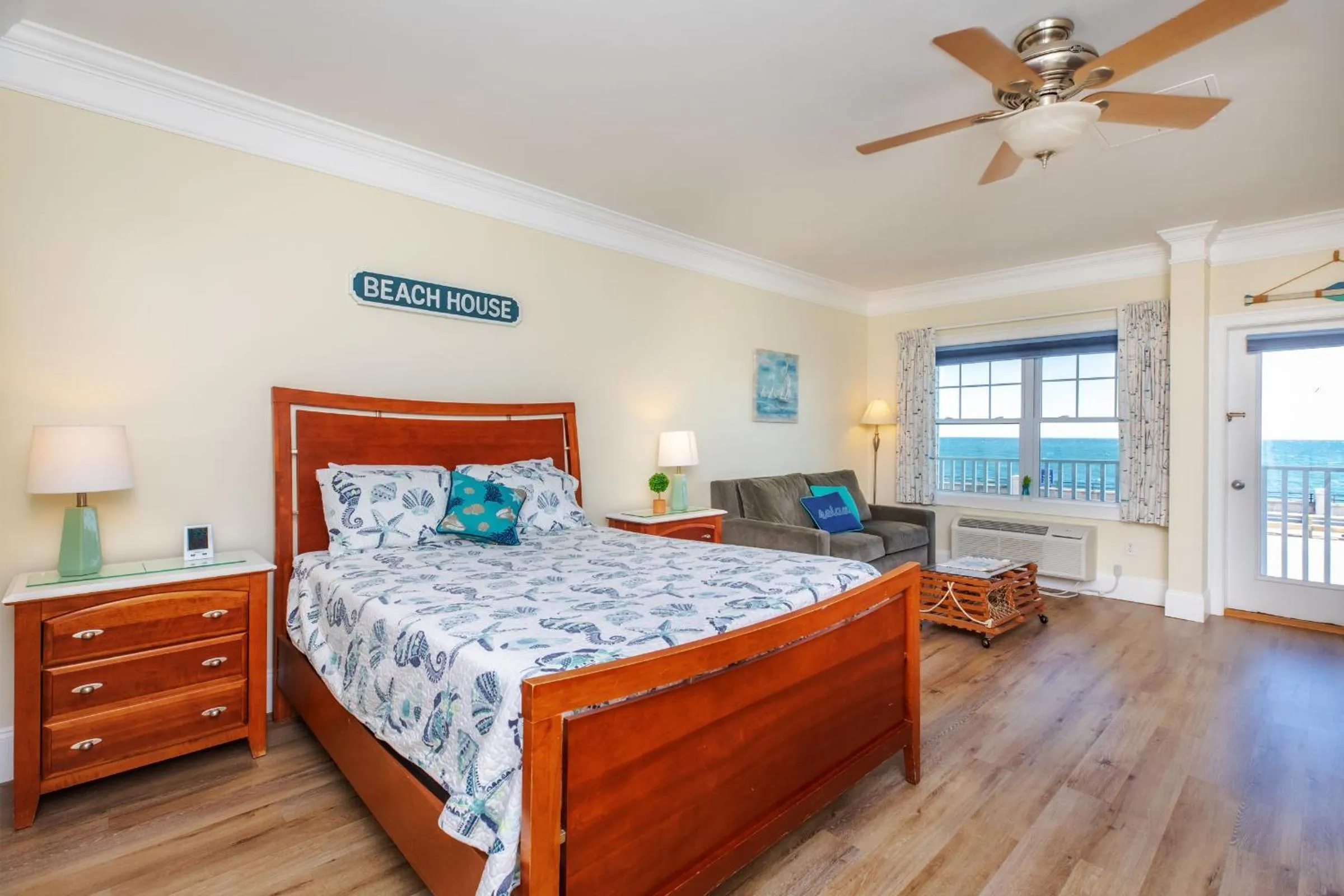 Bed in Atlantic Breeze Suites