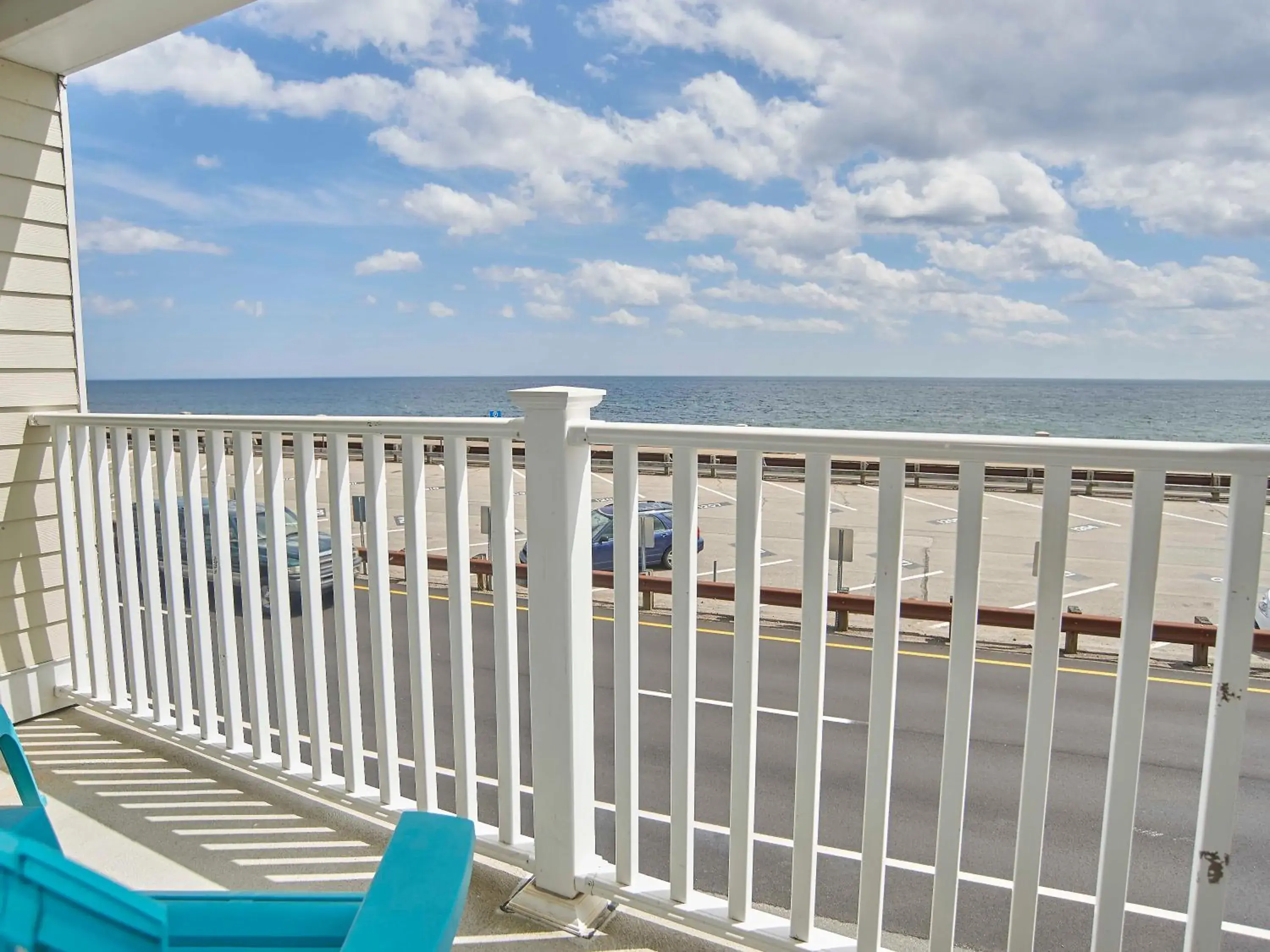 Queen Room with Ocean View in Atlantic Breeze Suites Queen Room with Ocean View in Atlantic Breeze Suites