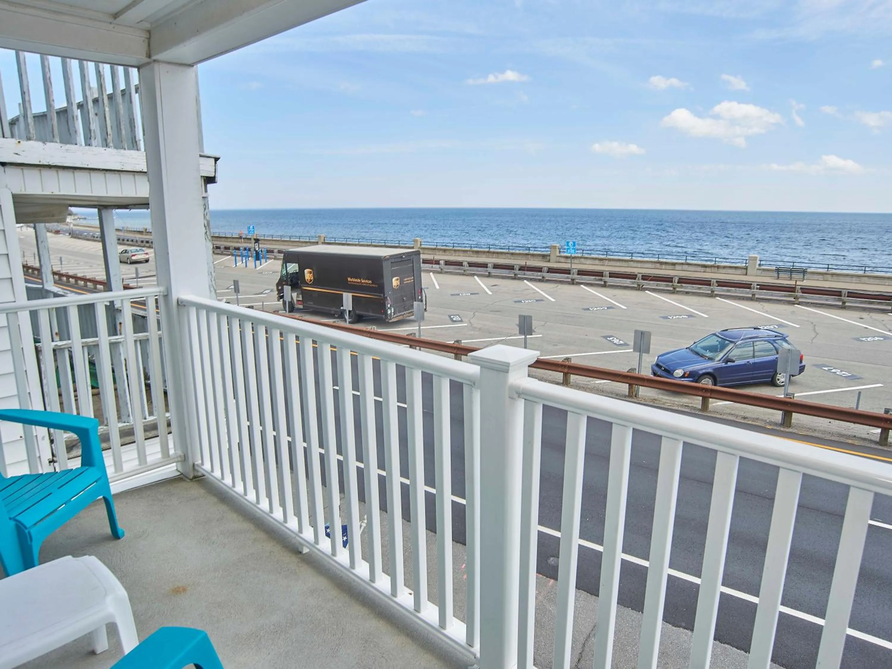 Atlantic Breeze Suites