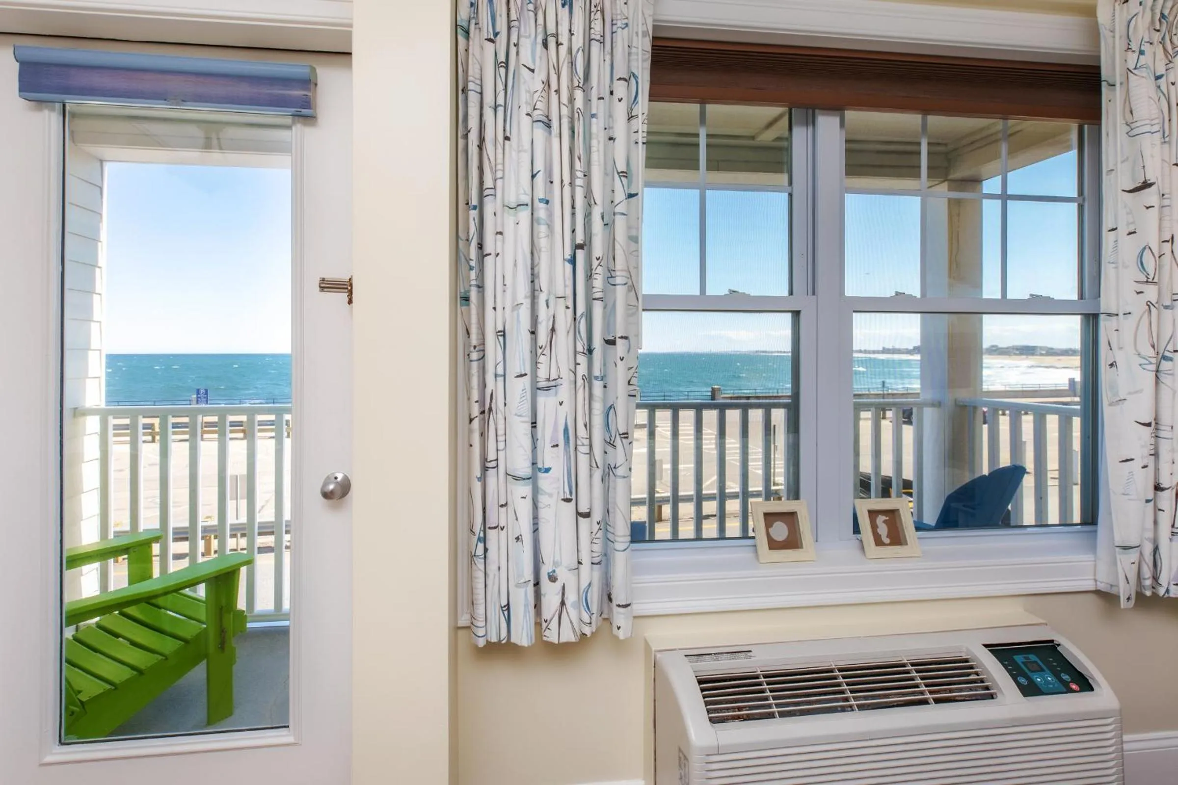 Atlantic Breeze Suites