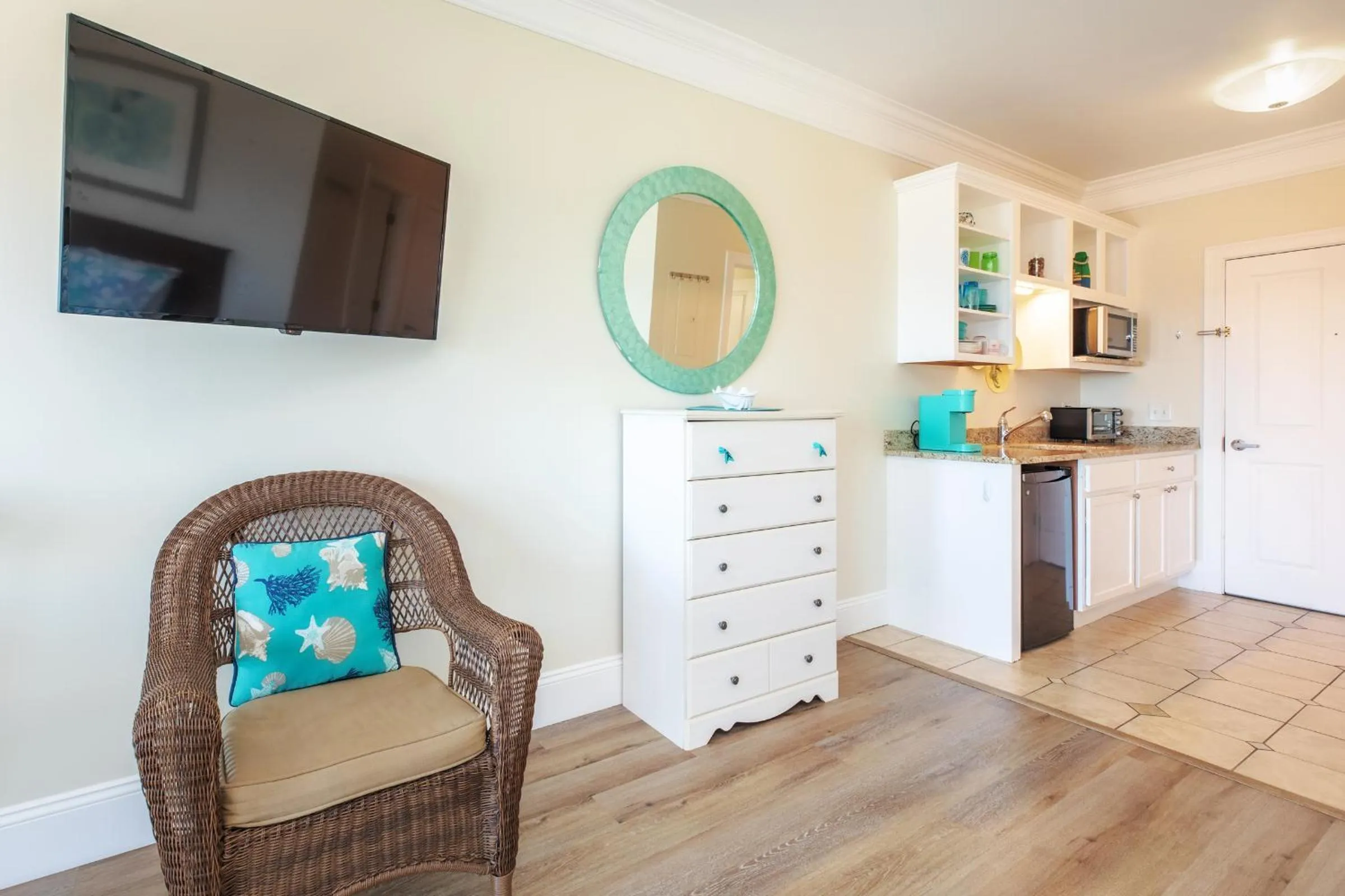 Atlantic Breeze Suites