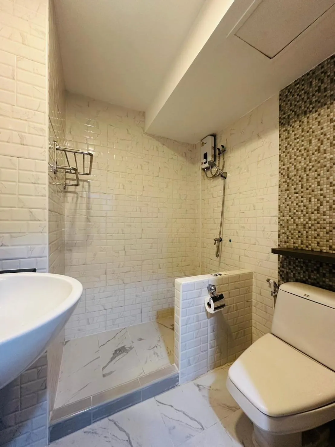 Bathroom in Royal Garden Home Hotel