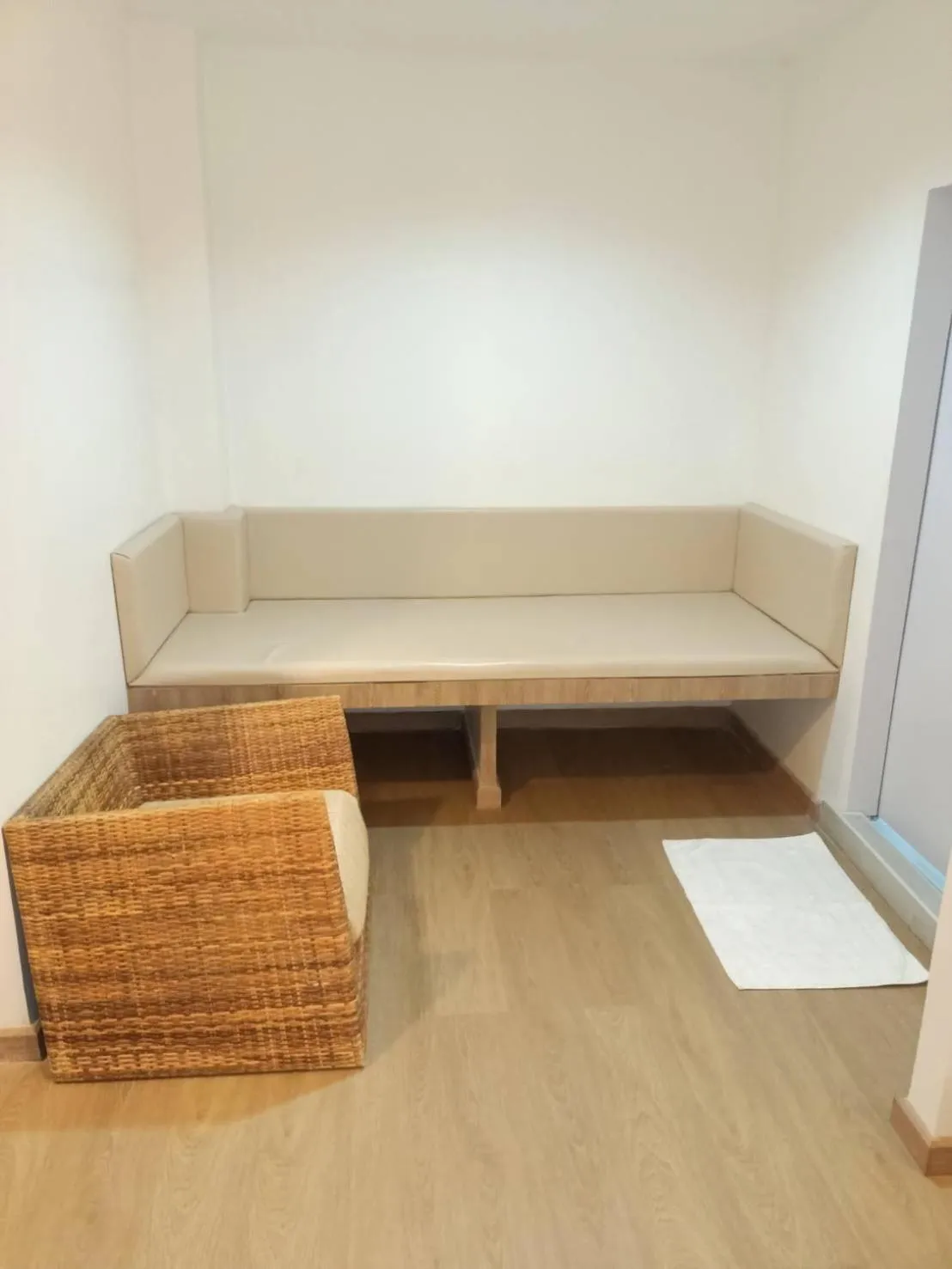 Seating area in Royal Garden Home Hotel