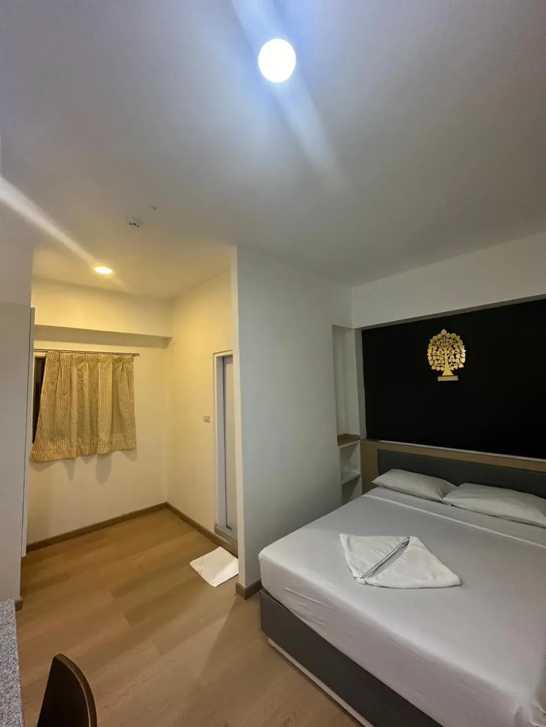 Standard Single Room in Royal Garden Home Hotel Standard Single Room in Royal Garden Home Hotel