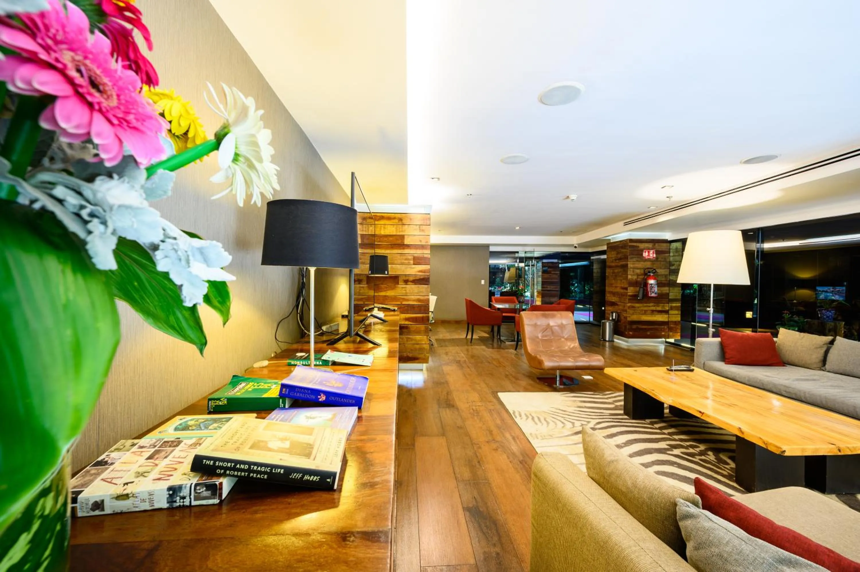 Business facilities in Las Suites Campos Eliseos