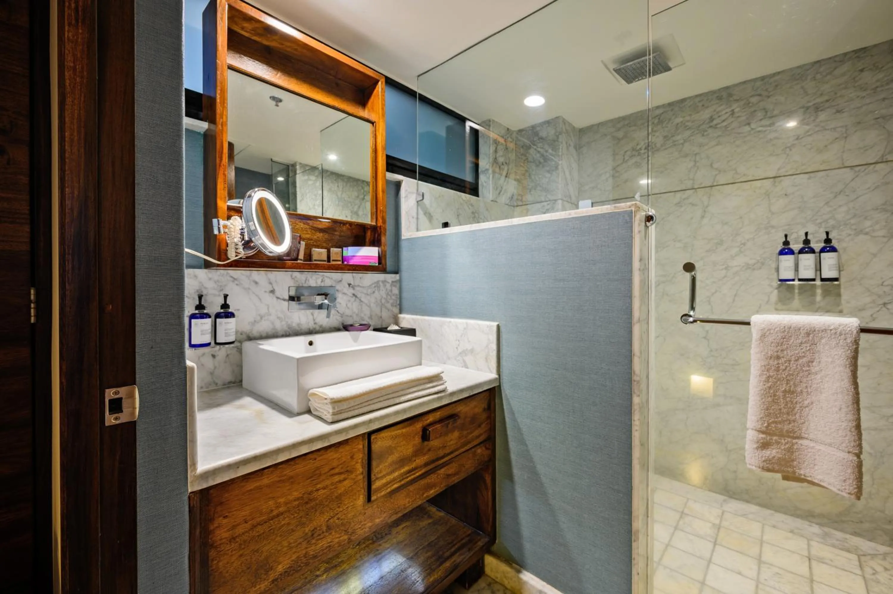 Bathroom in Las Suites Campos Eliseos