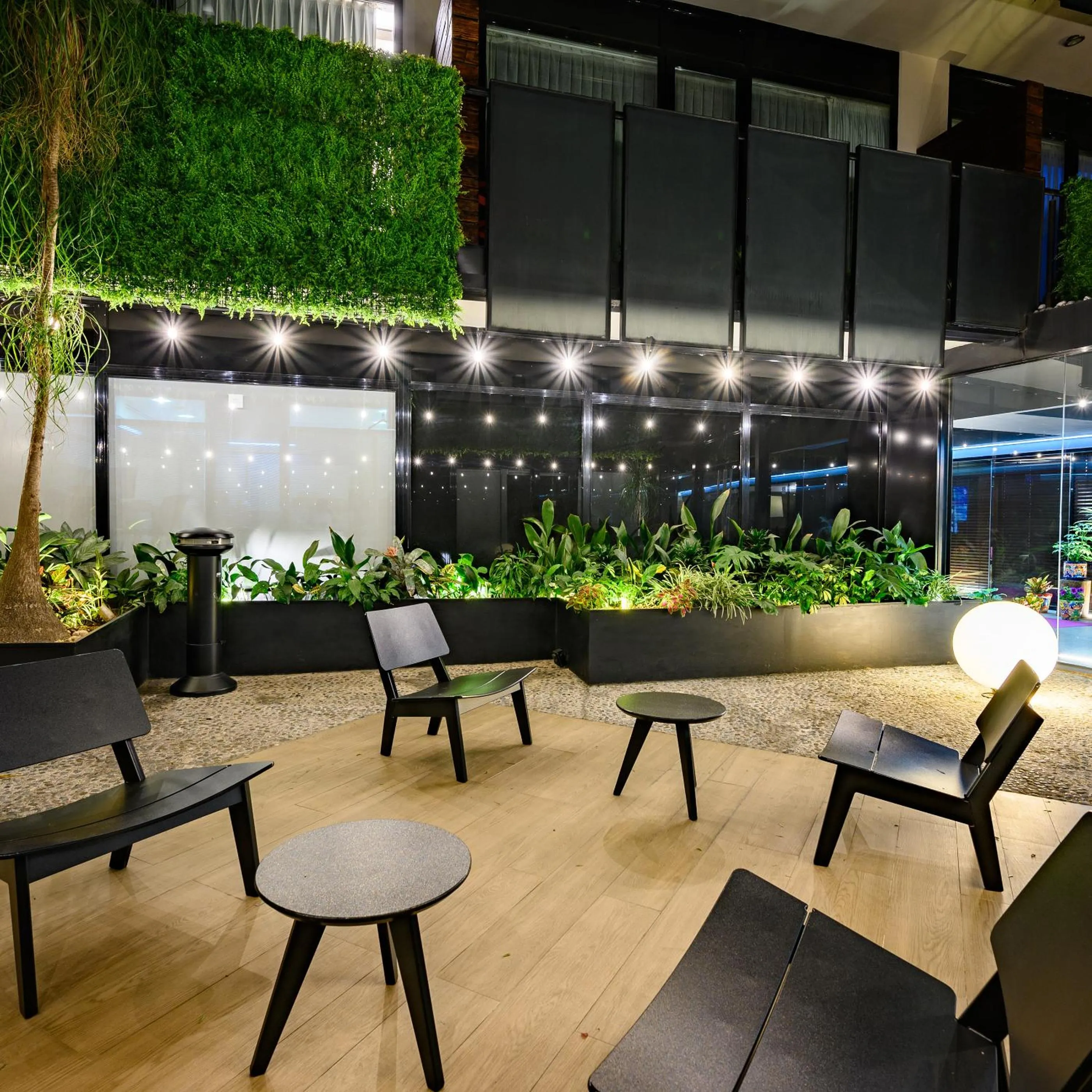 Street view in Las Suites Campos Eliseos