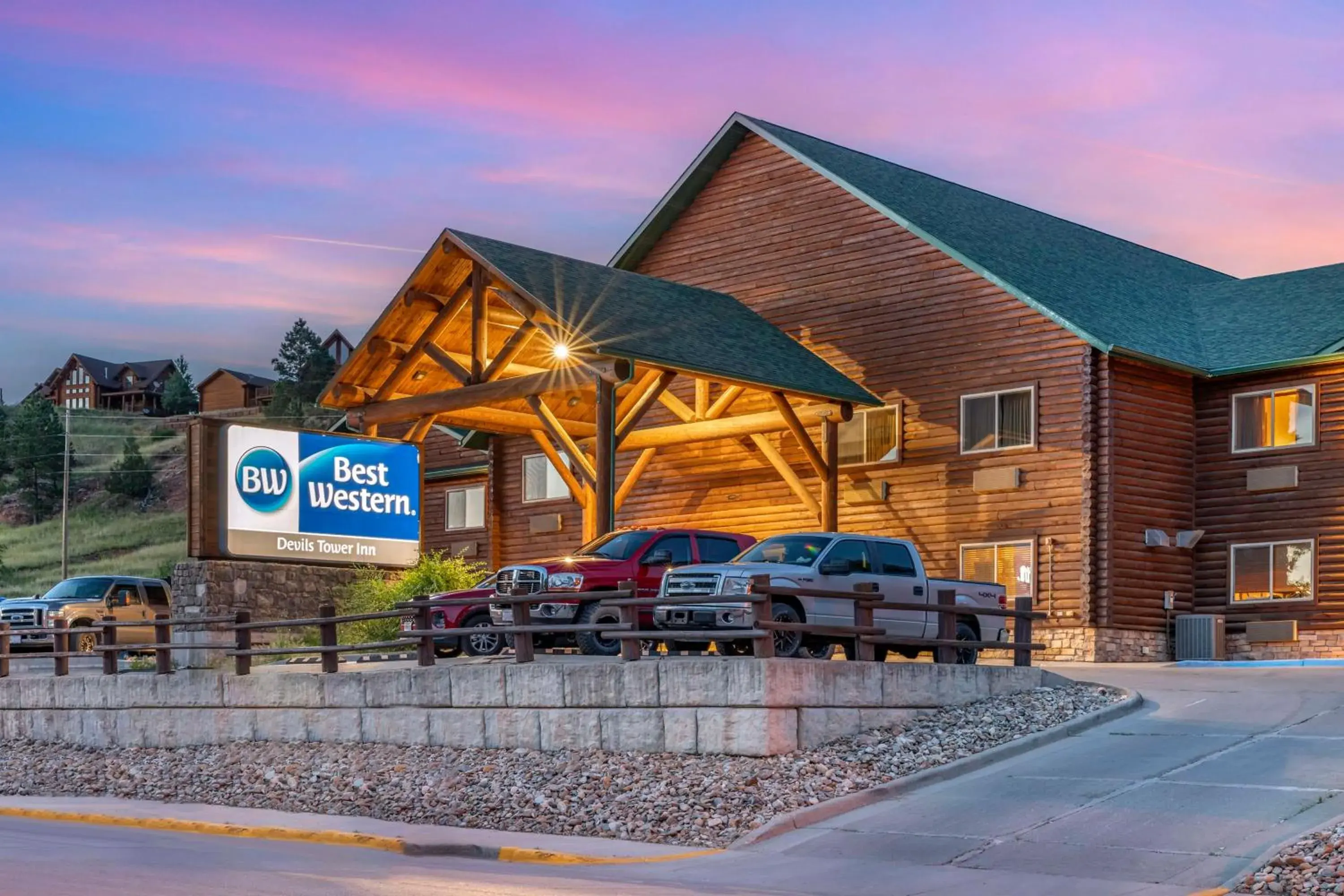 Property building in Best Western Devils Tower Inn Property building in Best Western Devils Tower Inn