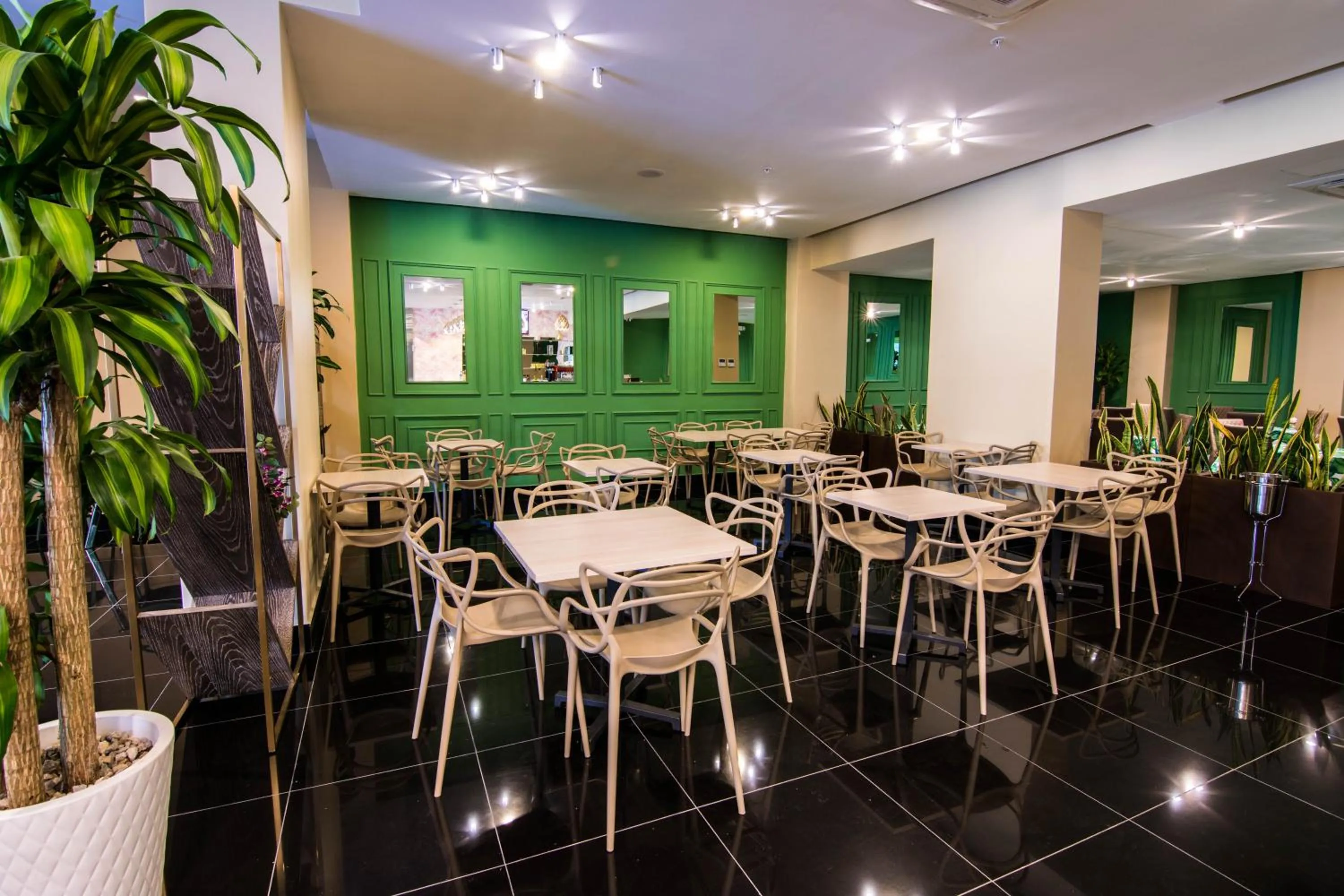 Innfiniti Hotel & Suites