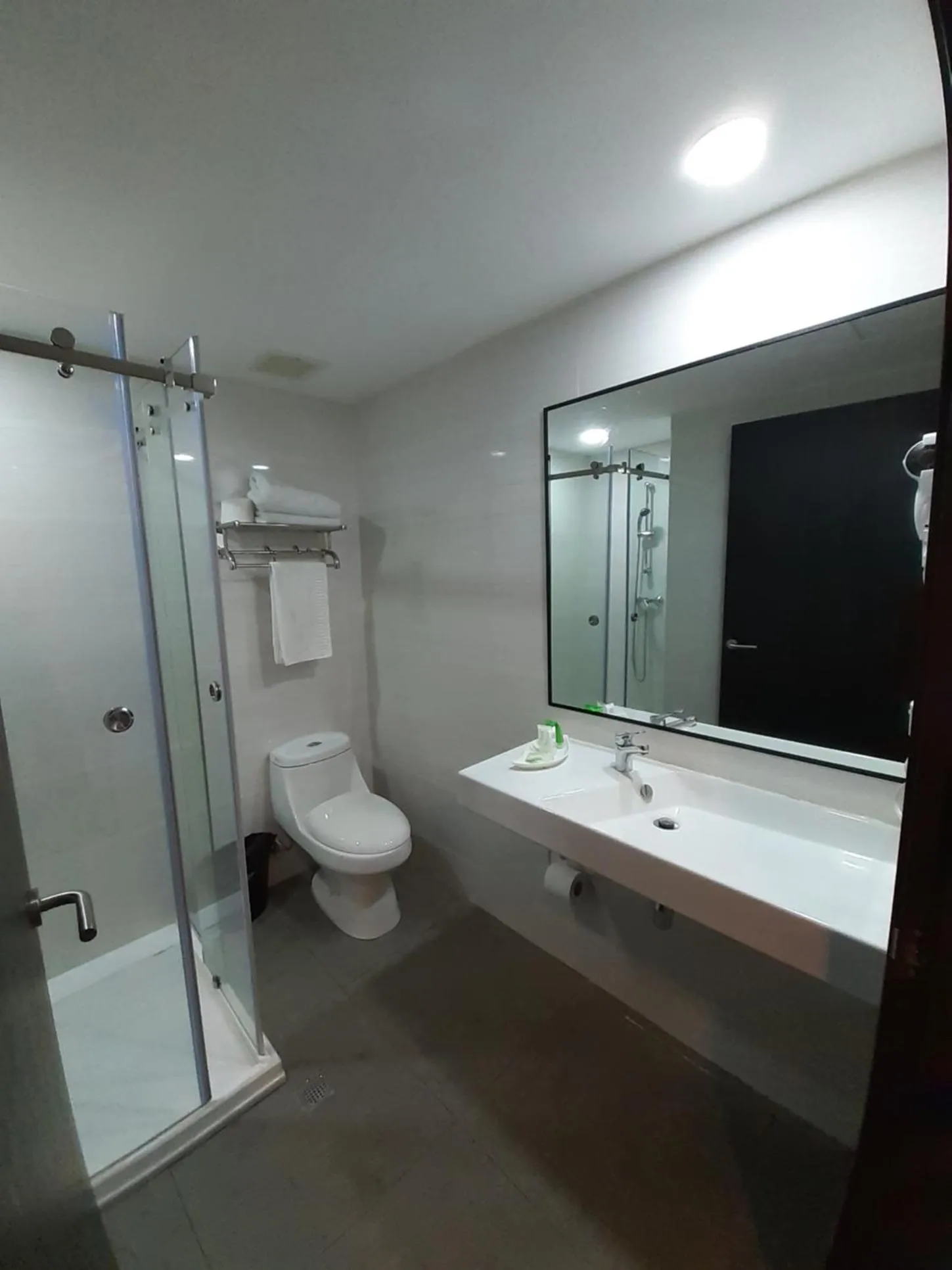 Innfiniti Hotel & Suites