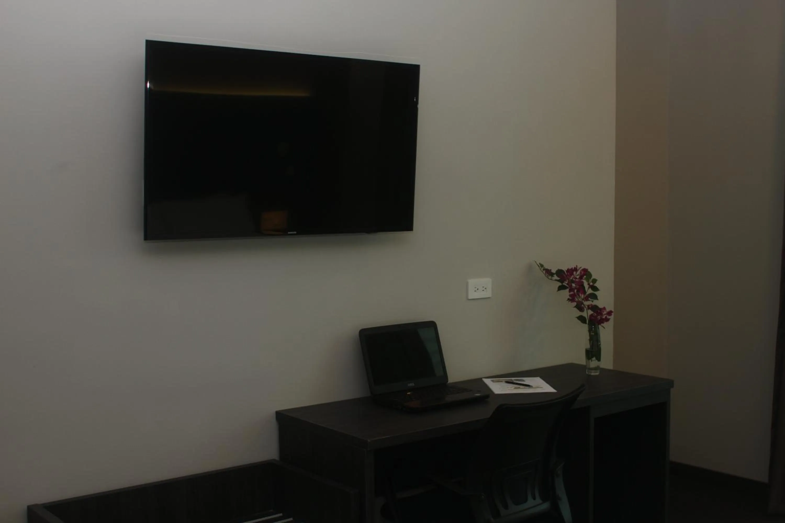 Innfiniti Hotel & Suites