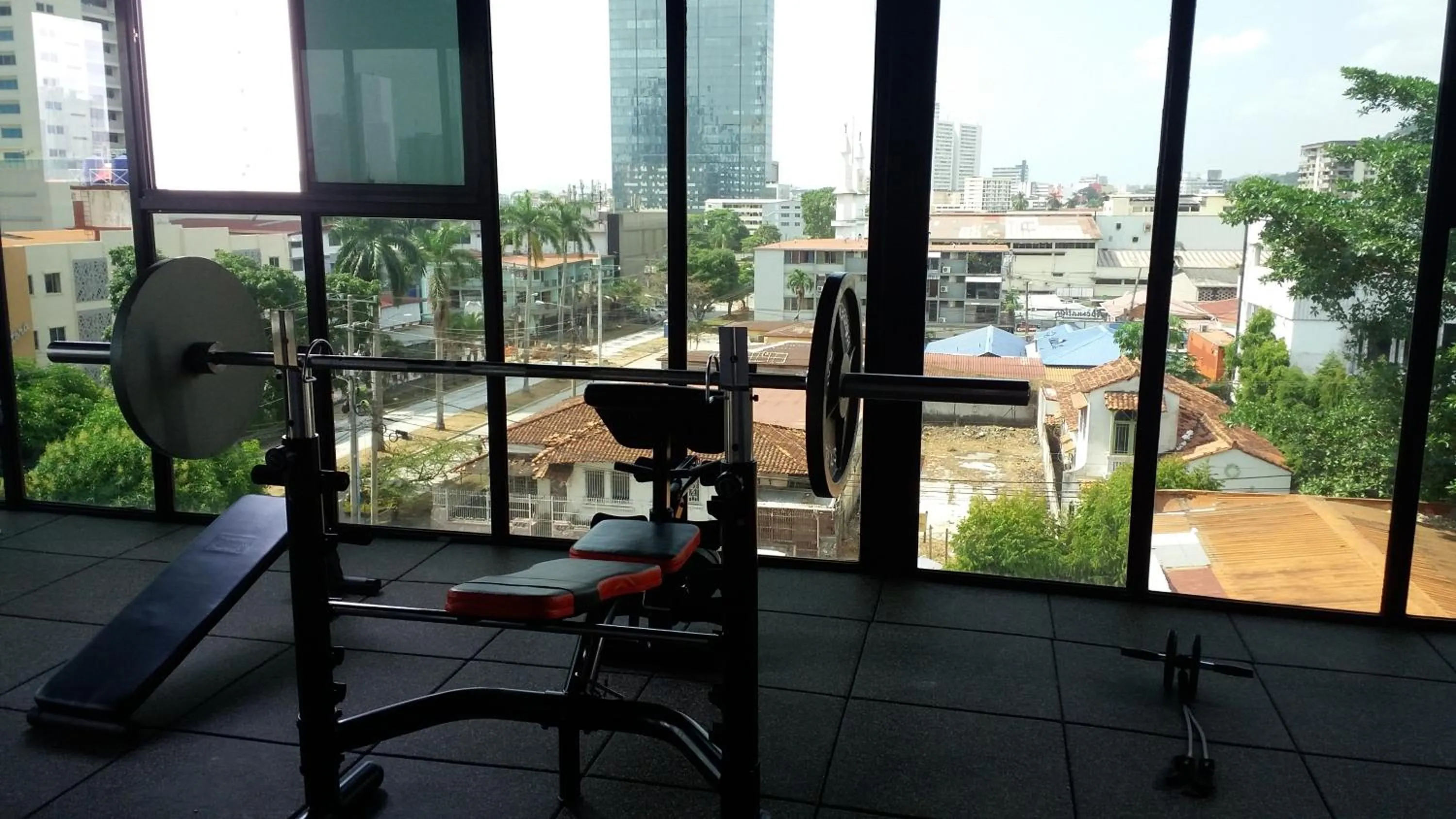 Fitness centre/facilities in Innfiniti Hotel & Suites