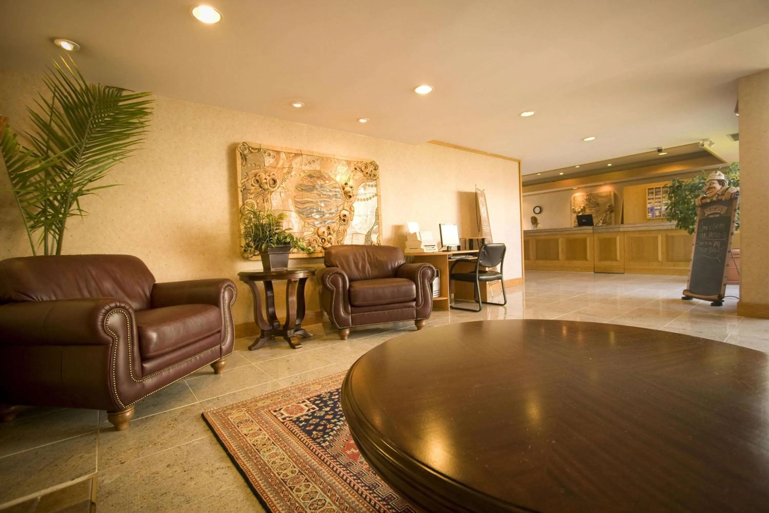 Lobby or reception in Coast Discovery Inn