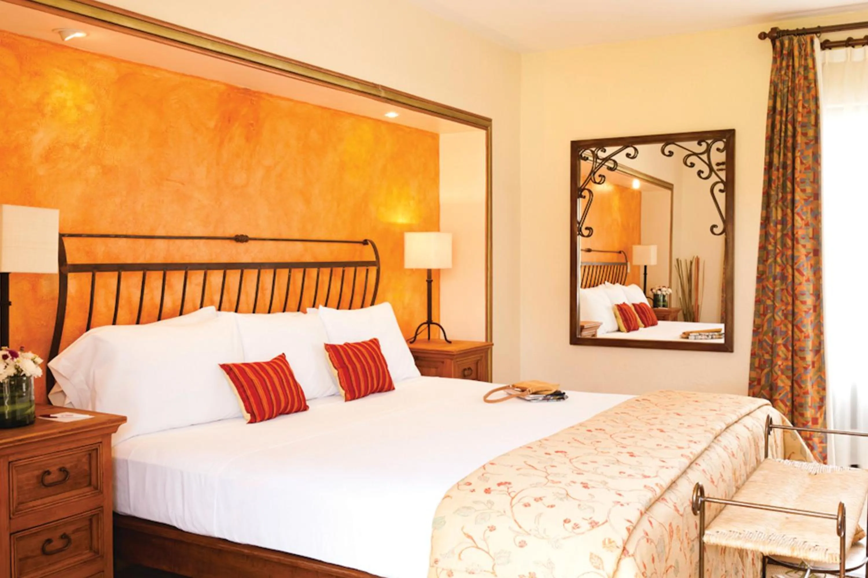 Bed in Mision San Miguel de Allende