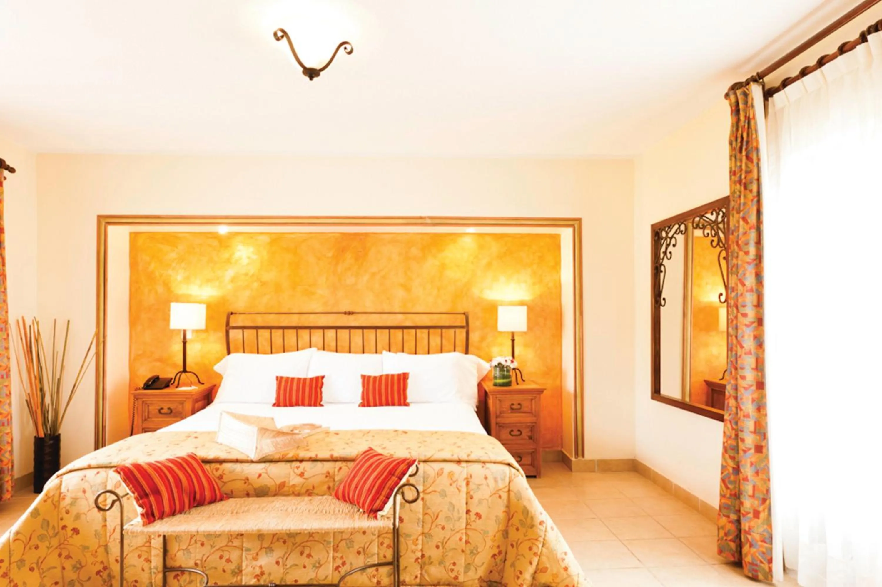 Bed in Mision San Miguel de Allende