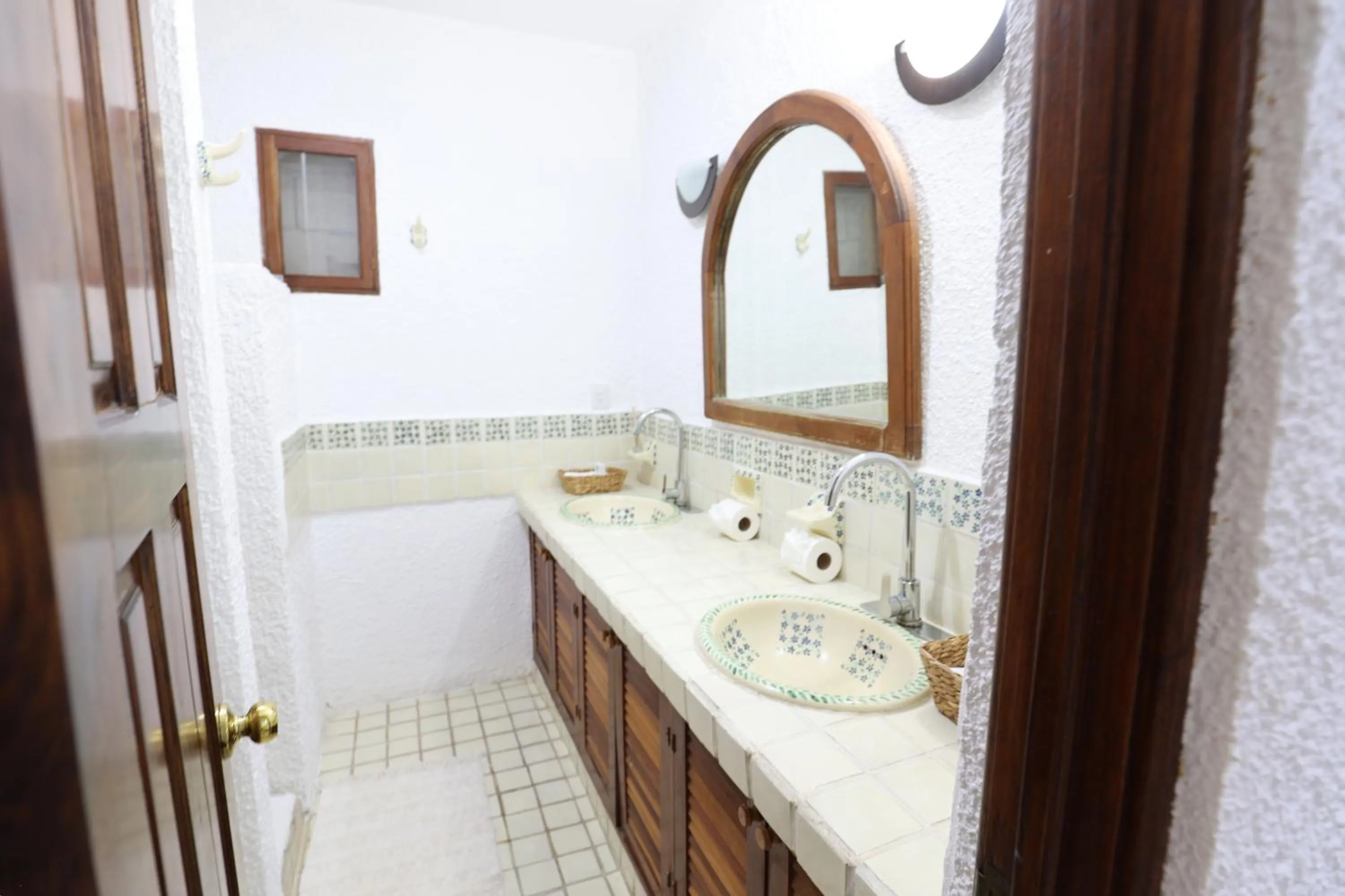 Bathroom in Hotel Bosque Caribe, 5th Av. zone