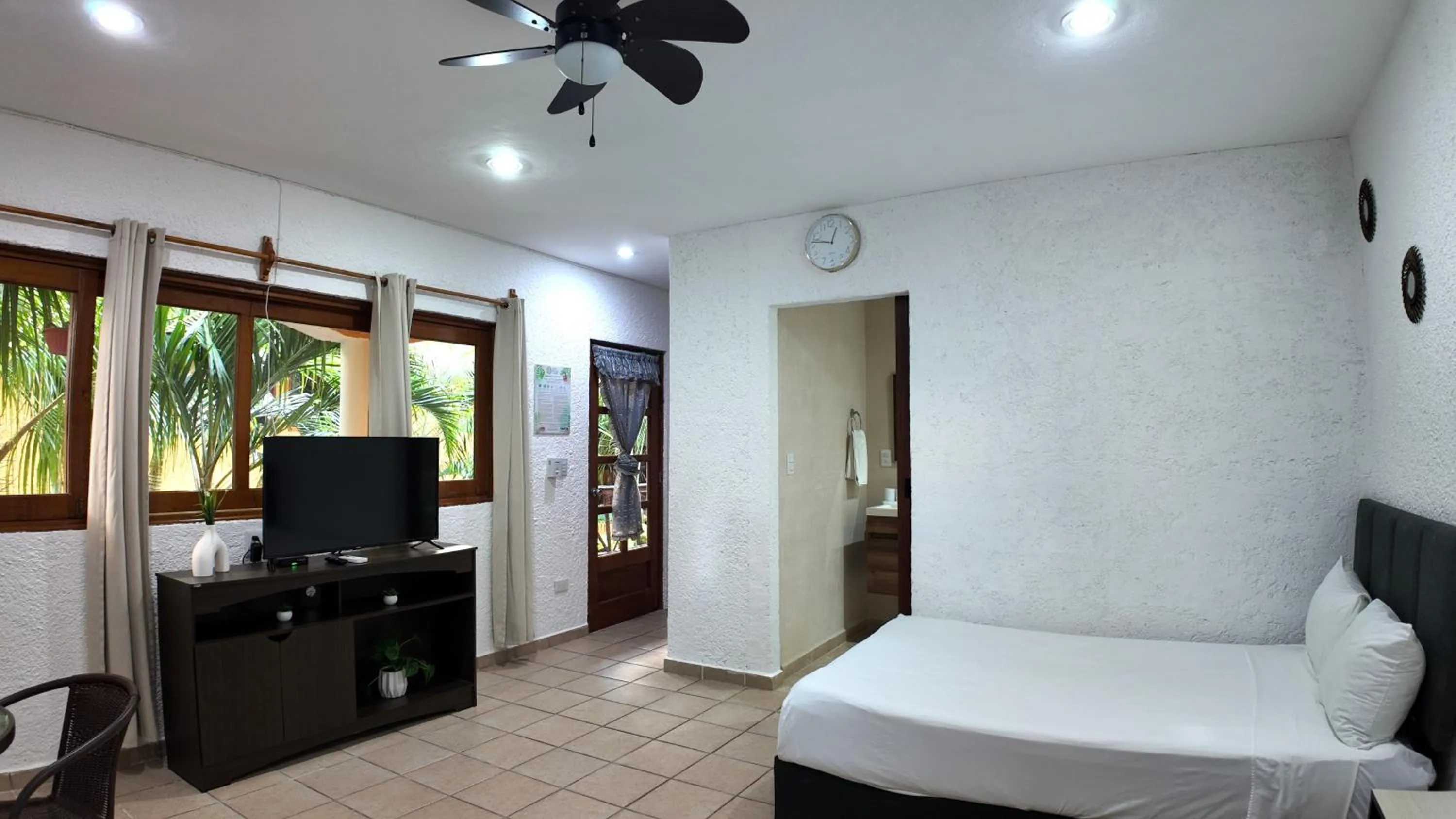 Bed in Hotel Bosque Caribe, 5th Av. zone