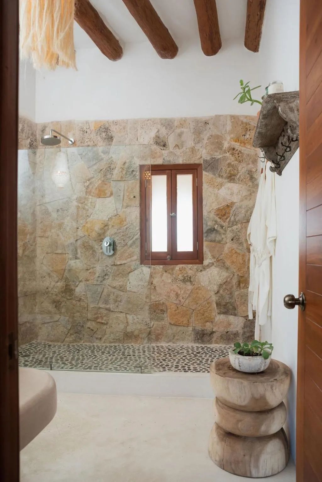 Shower in Casa Las Tortugas Petit Beach Hotel & Spa