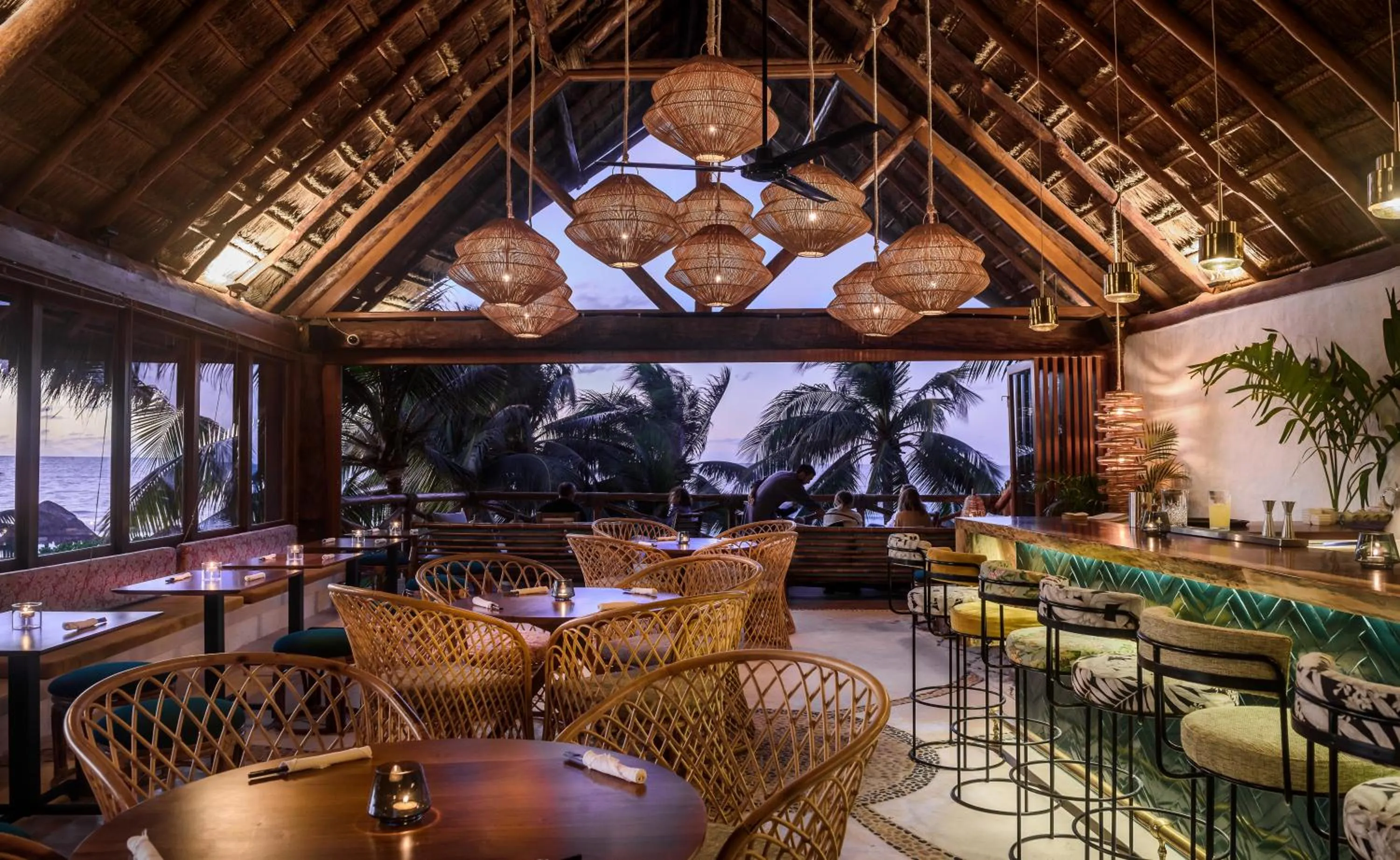 Restaurant/places to eat in Casa Las Tortugas Petit Beach Hotel & Spa