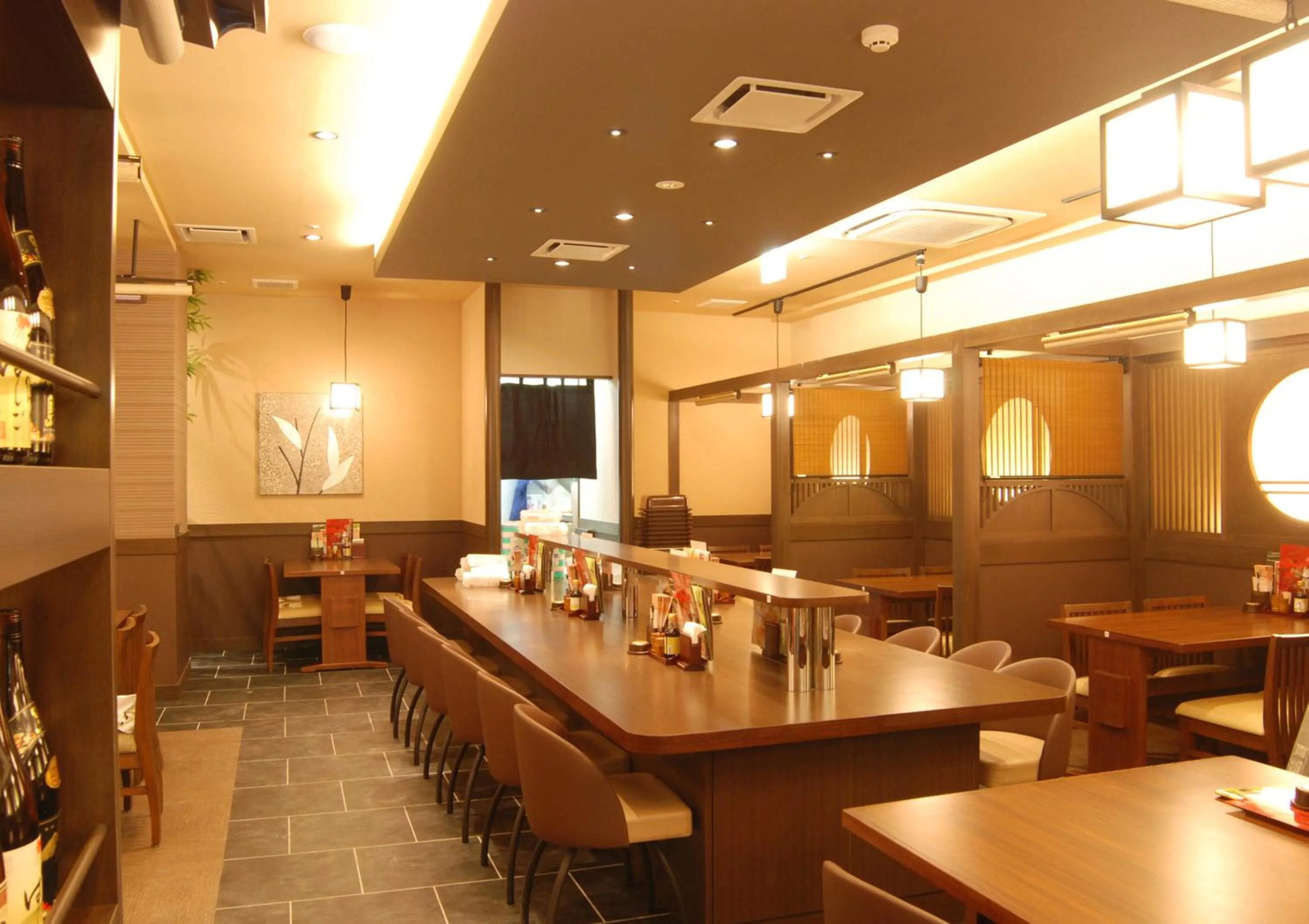 Restaurant/places to eat in Hotel Route-Inn Yokohama Bashamichi