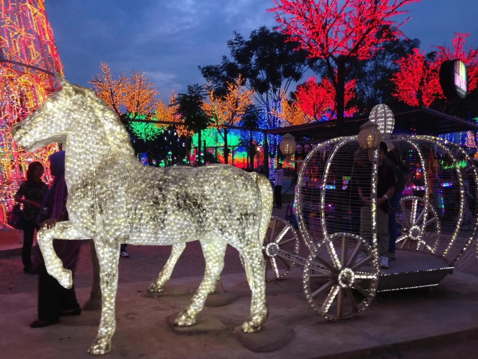 Property building in [SLEEPS 4 PAX] @ I-CITY