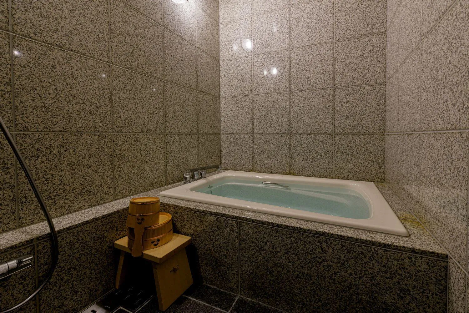 Bath in Kinzan