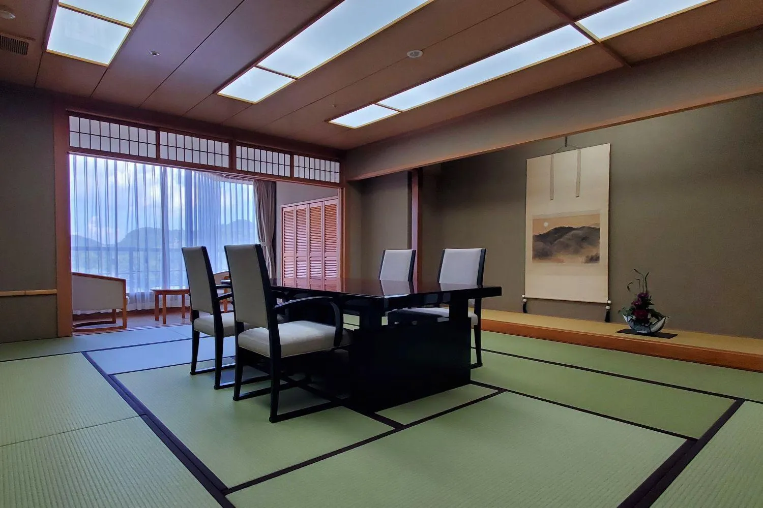 Dining area in Kinzan