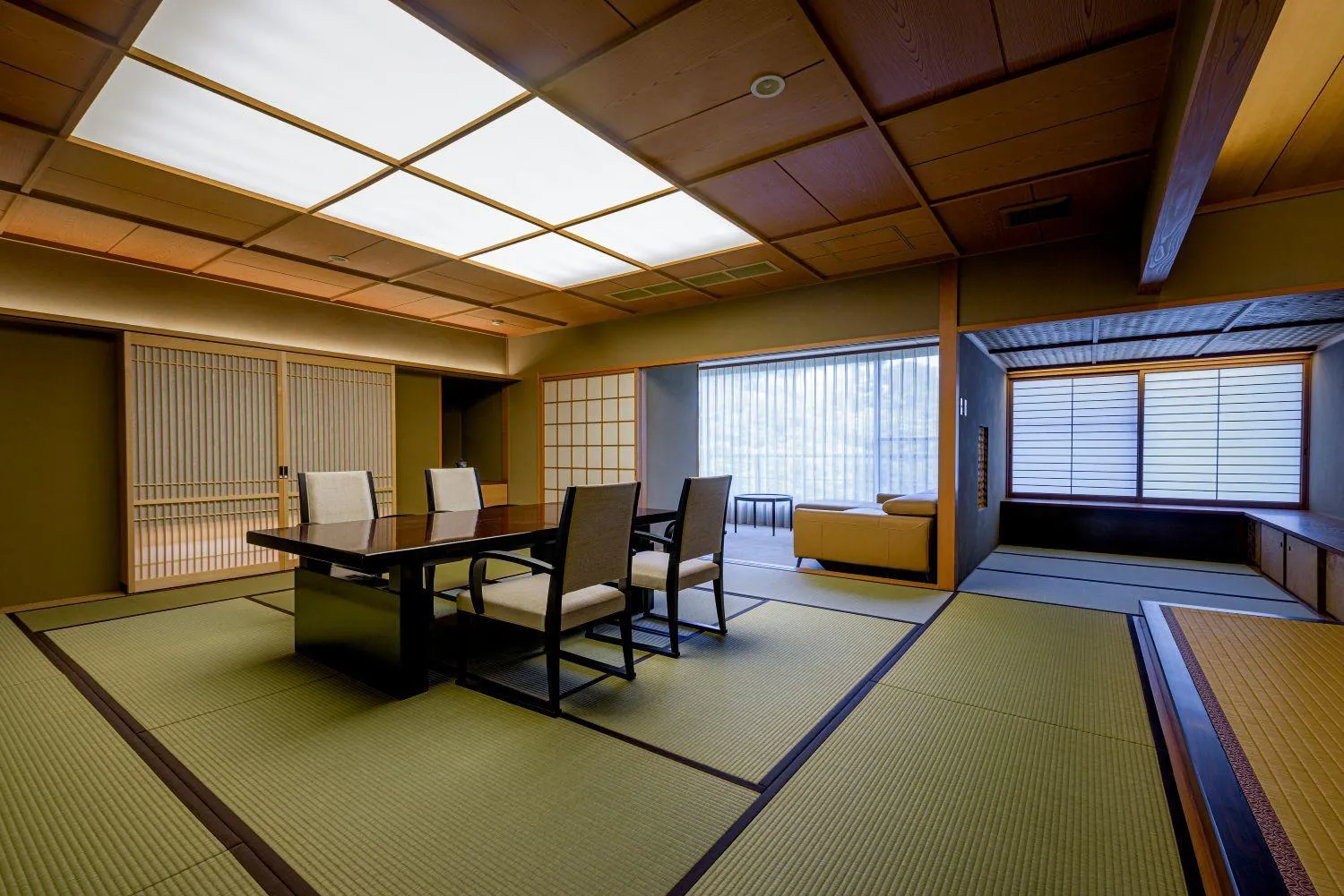 Dining area in Kinzan