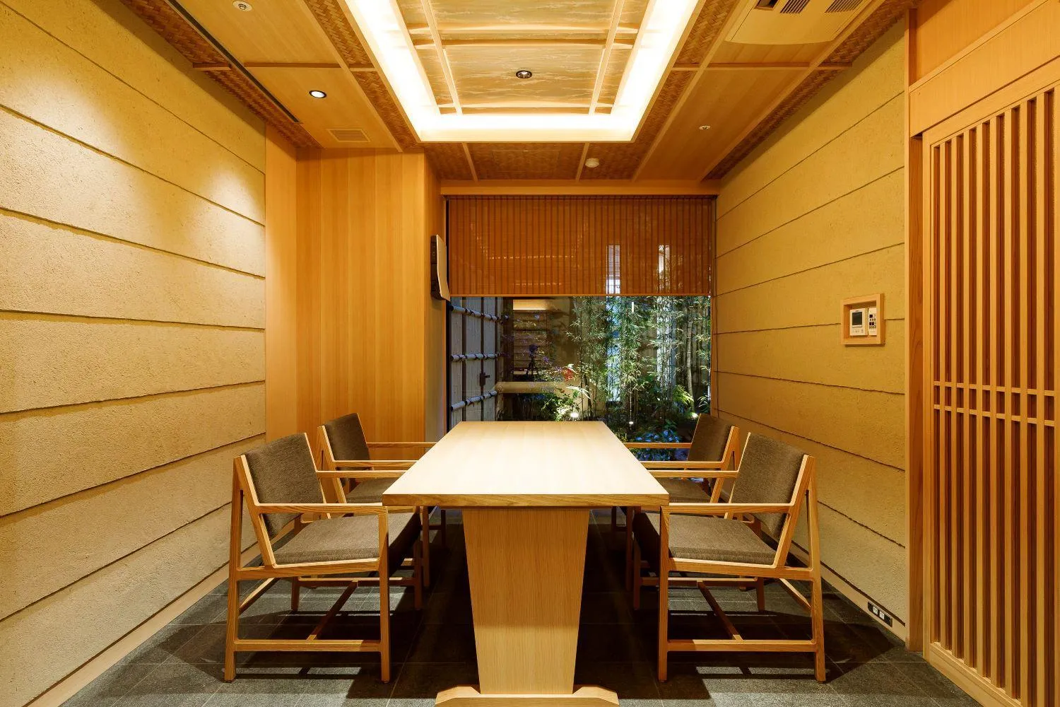 Restaurant/places to eat in Kinzan