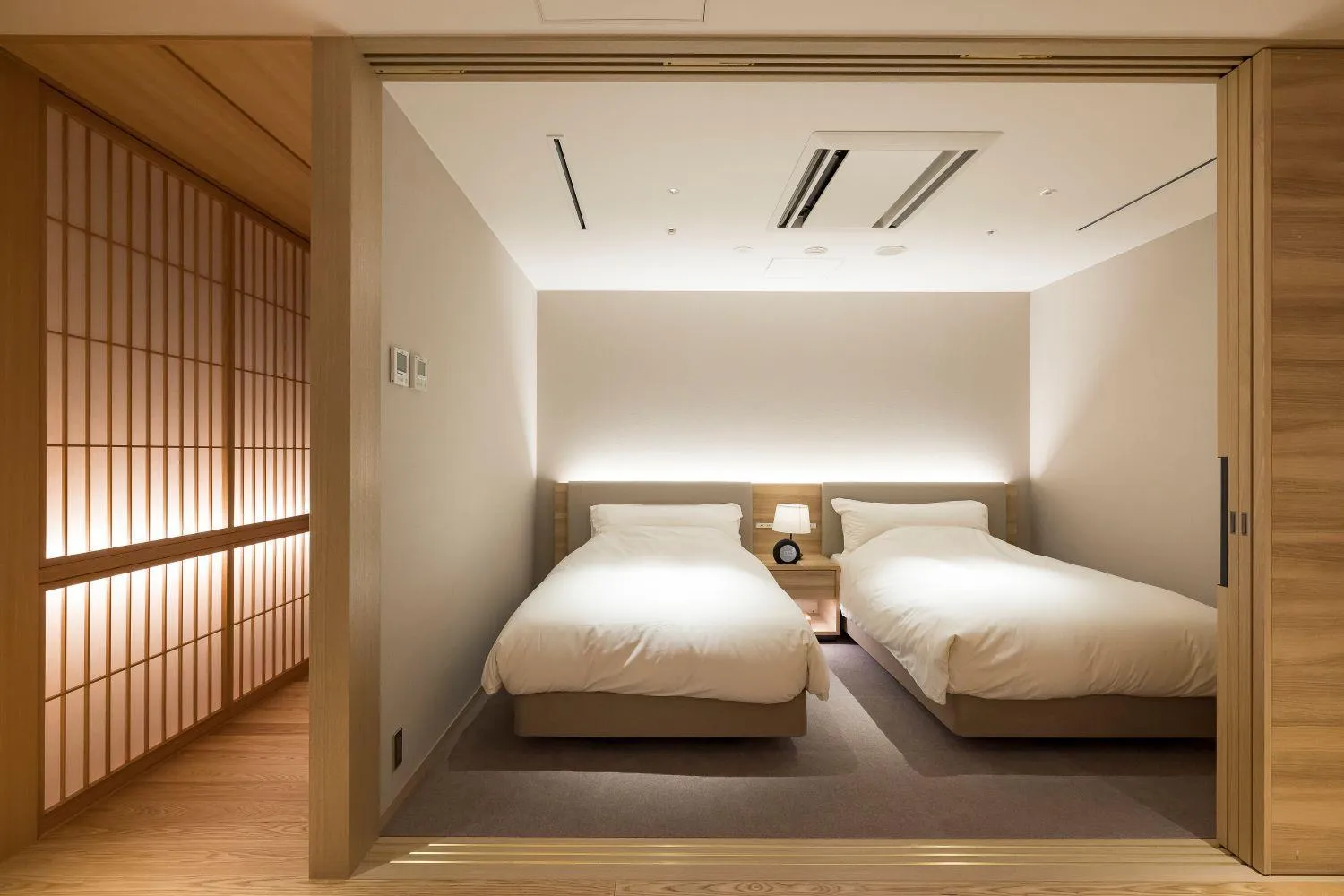 Photo of the whole room, Bed in Kinzan
