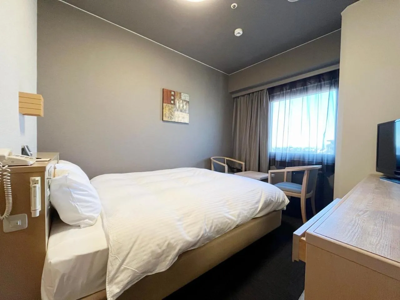 Photo of the whole room, Bed in Hotel Route-Inn Tokyo Asagaya