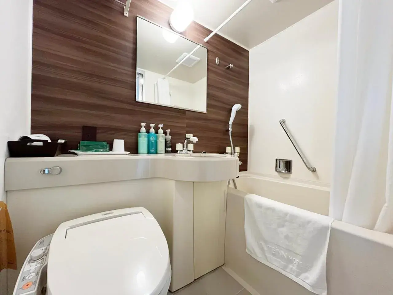 Photo of the whole room in Hotel Route-Inn Tokyo Asagaya Photo of the whole room in Hotel Route-Inn Tokyo Asagaya