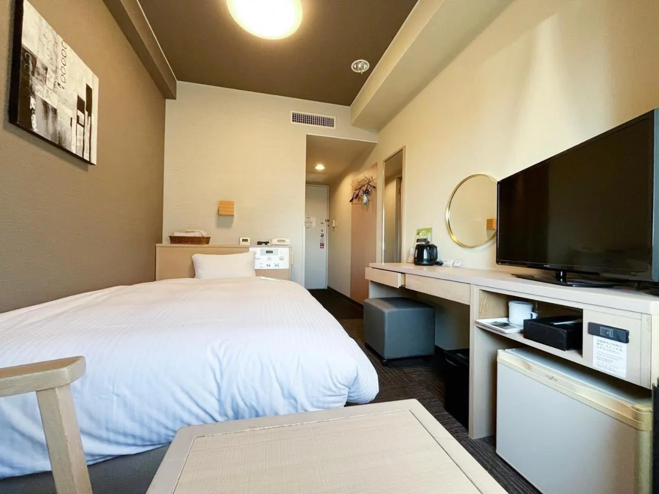 Photo of the whole room, Bed in Hotel Route-Inn Tokyo Asagaya