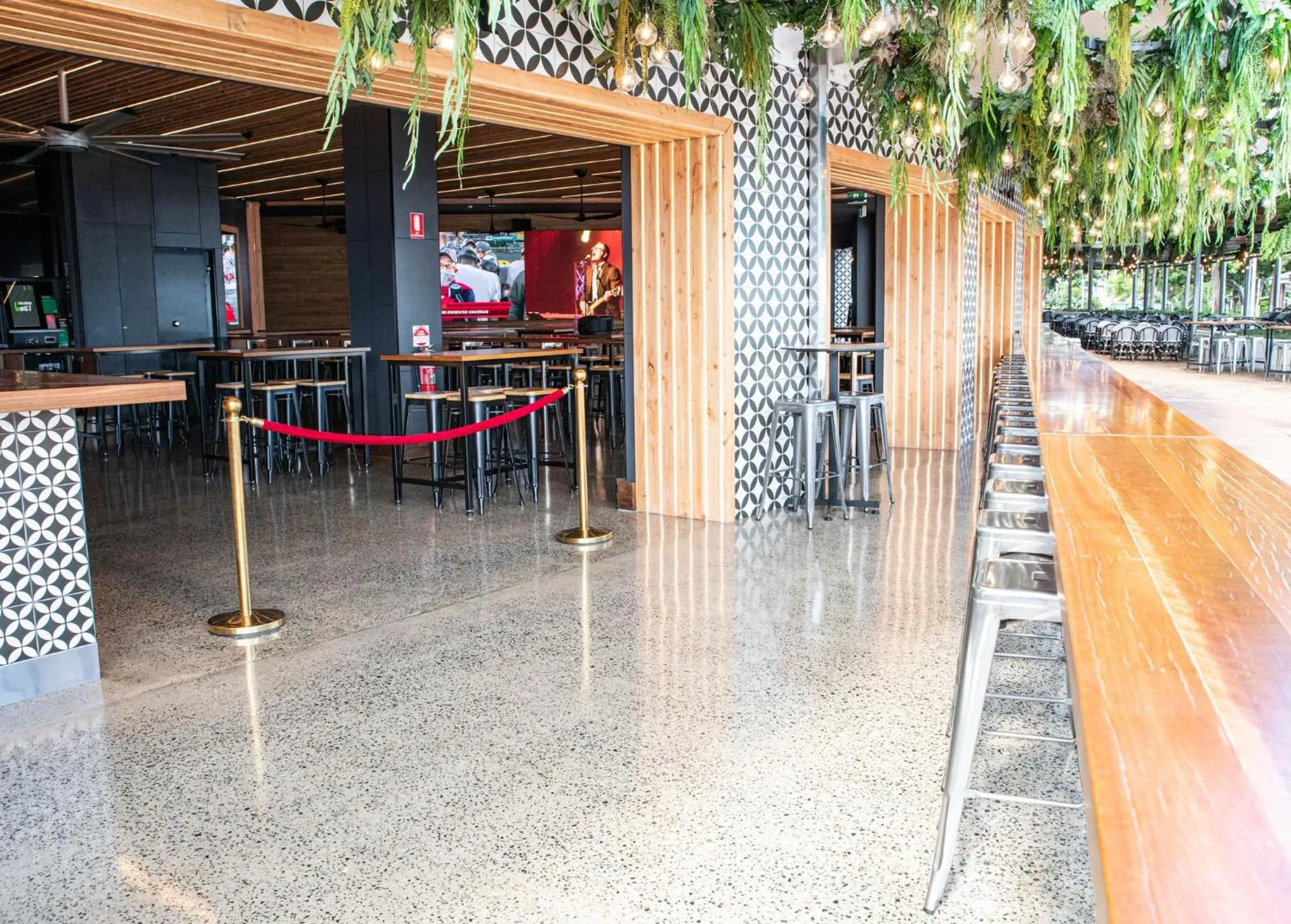 Lounge or bar in Airlie Beach Hotel