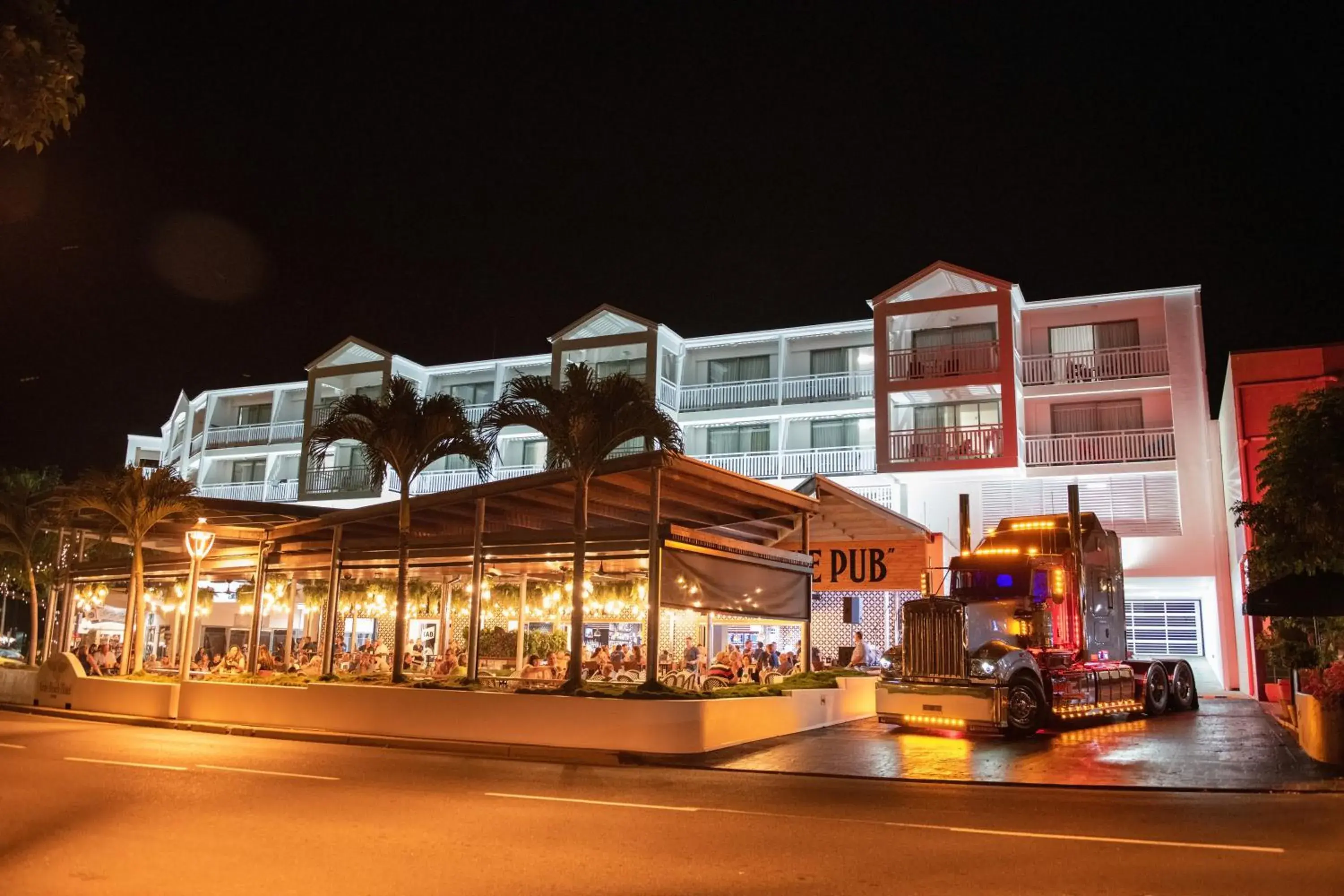 Property building in Airlie Beach Hotel Property building in Airlie Beach Hotel