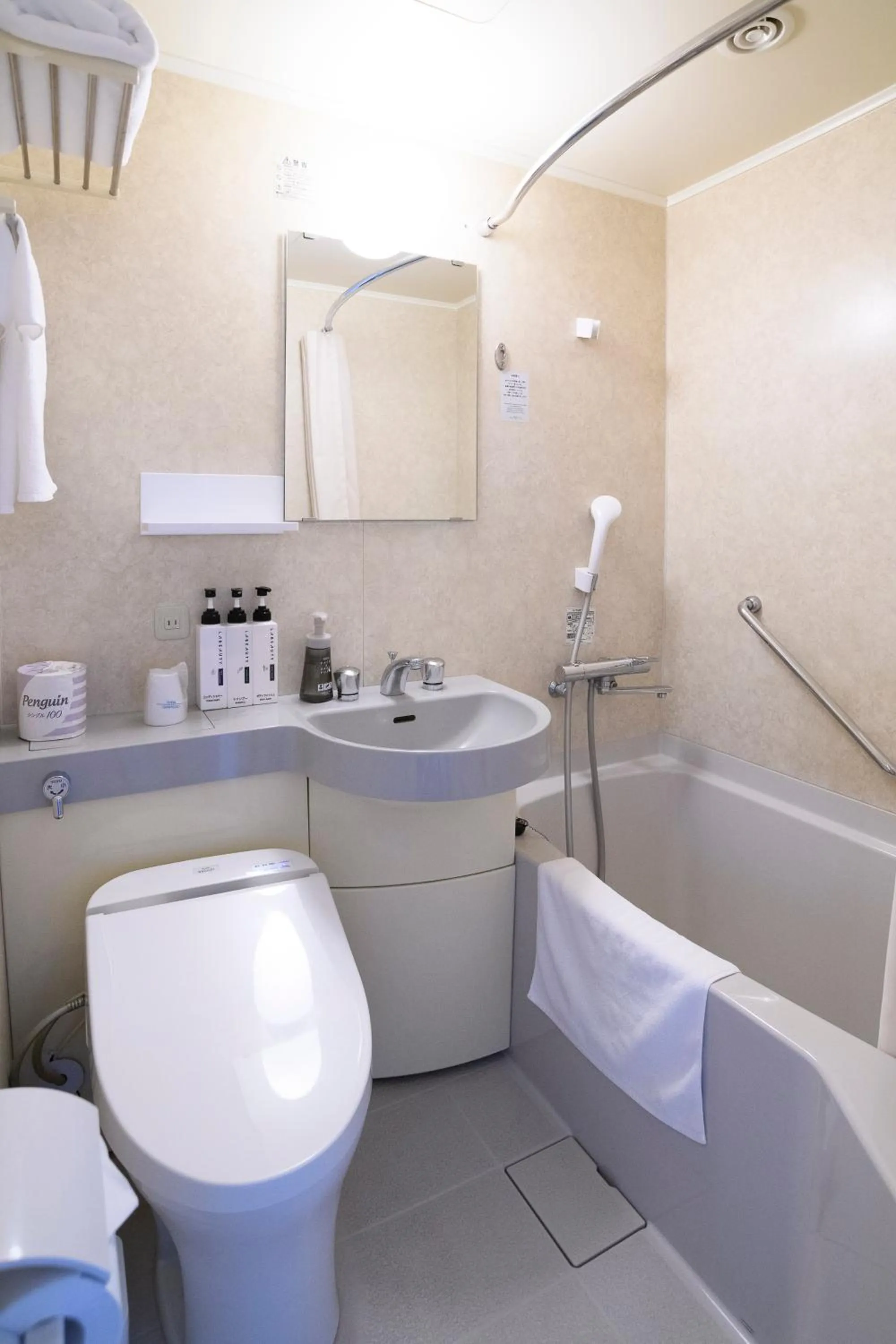 Superior Twin Room - Non-Smoking in Hotel Asia Center of Japan