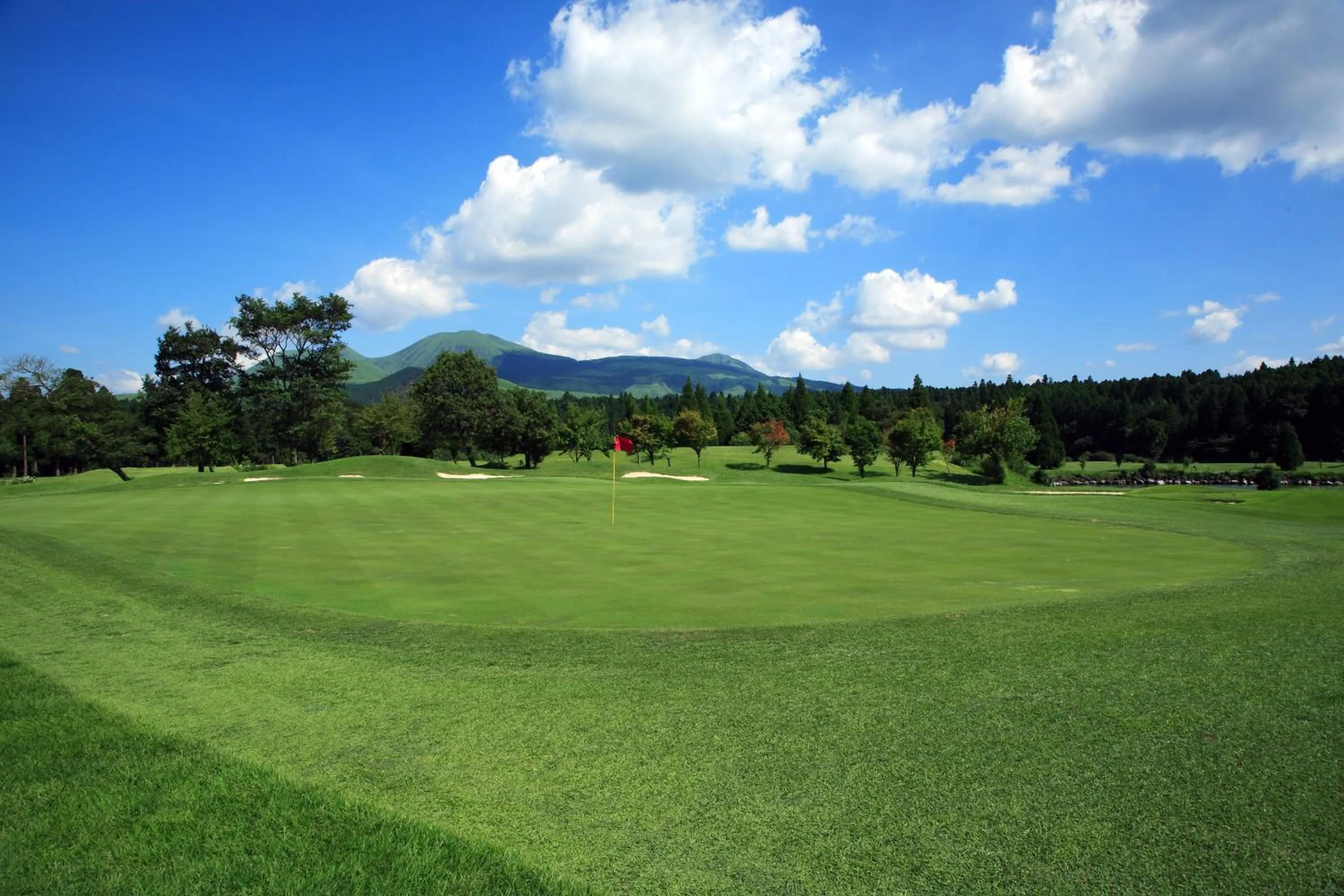 Golfcourse in Aso Resort Grandvrio Hotel