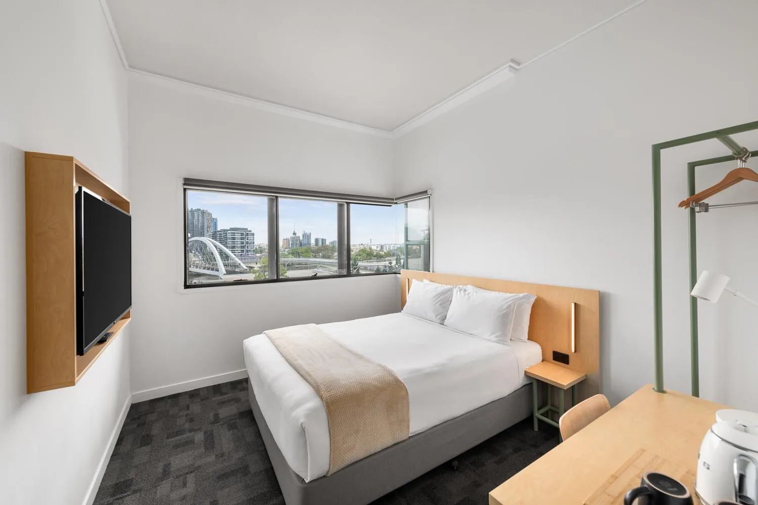 Bed in YHA Brisbane City