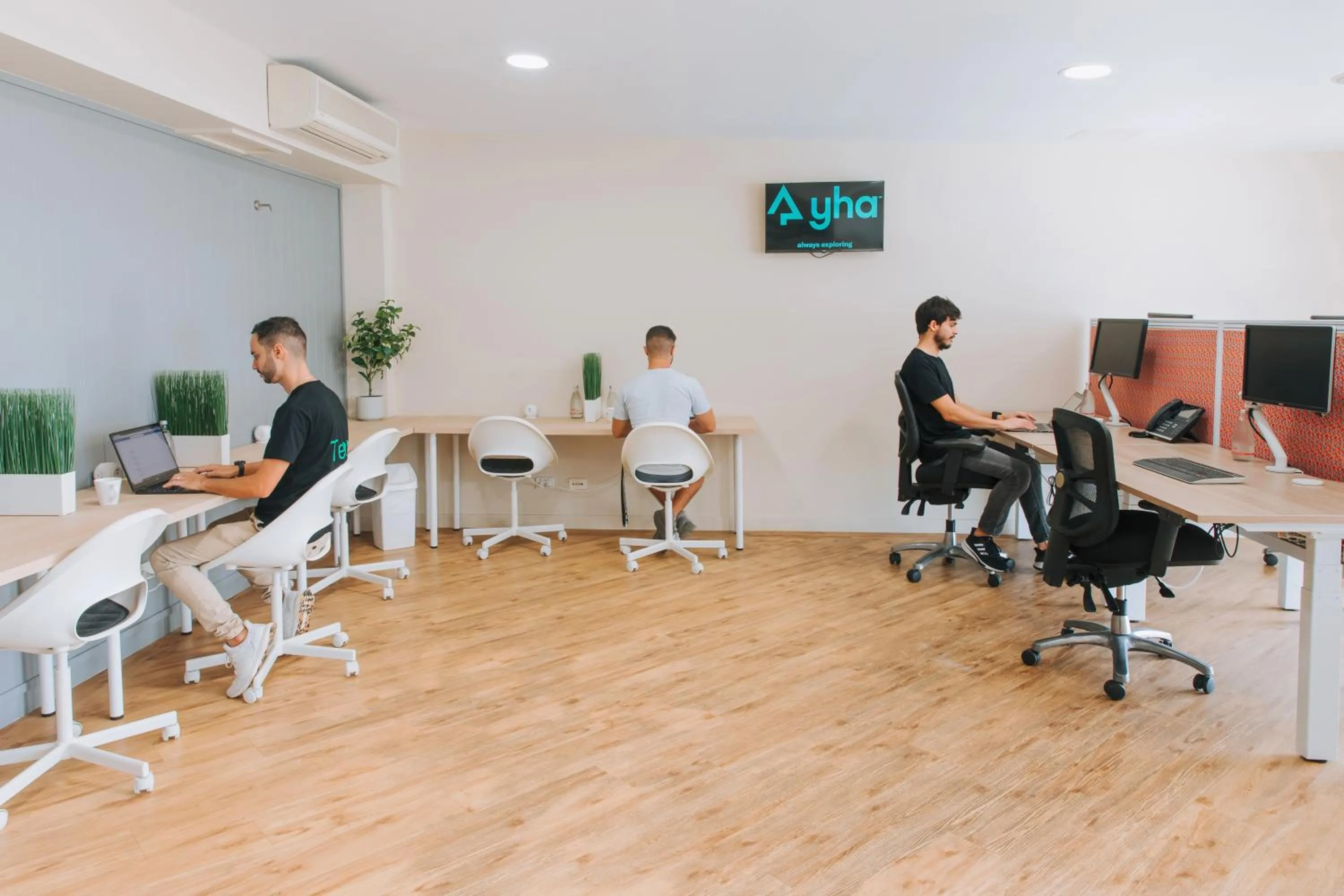 Business facilities in YHA Brisbane City