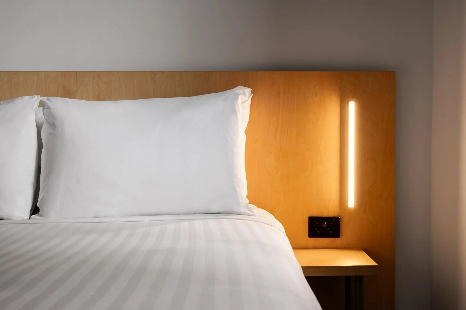 Bed in YHA Brisbane City