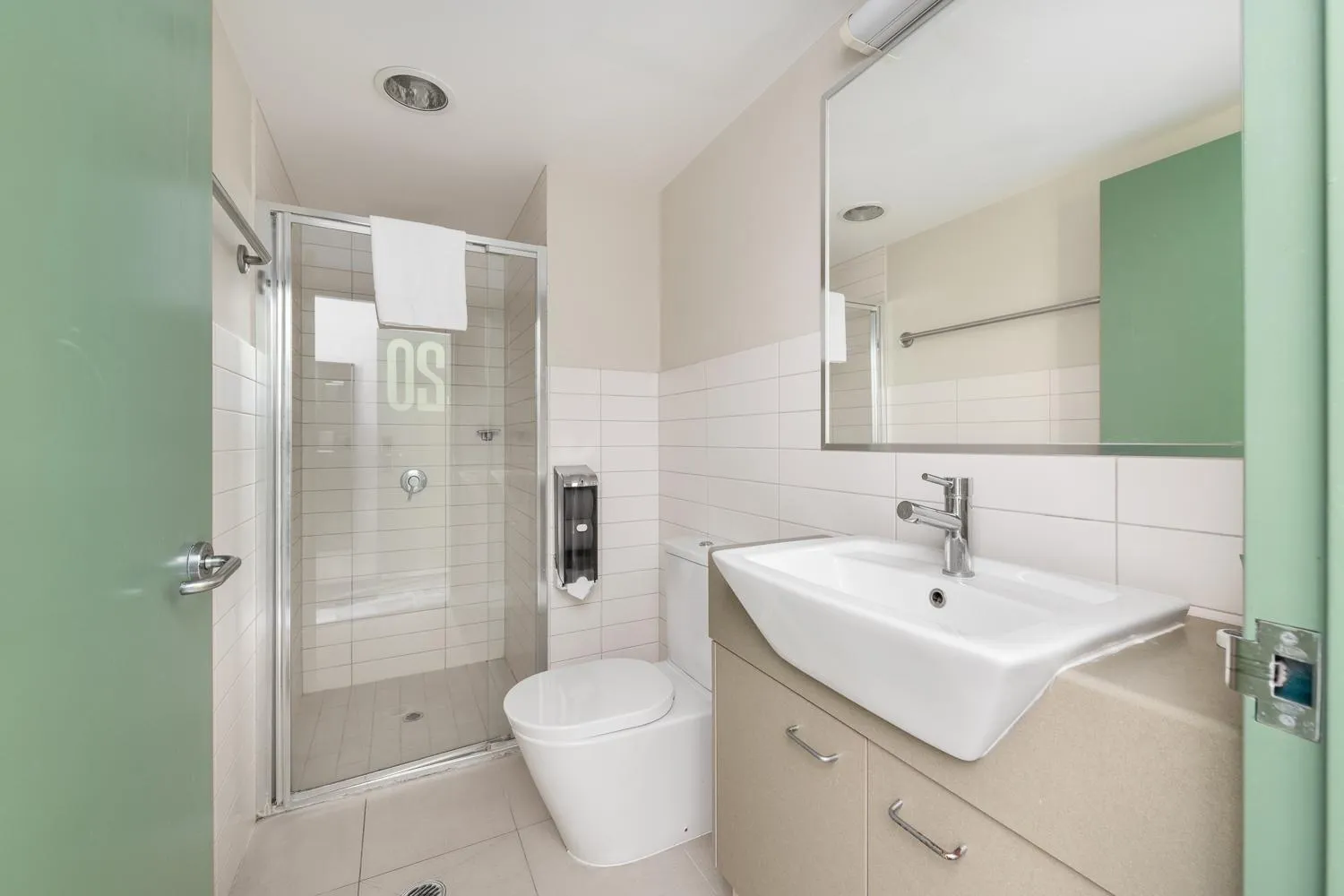 Bathroom in YHA Brisbane City