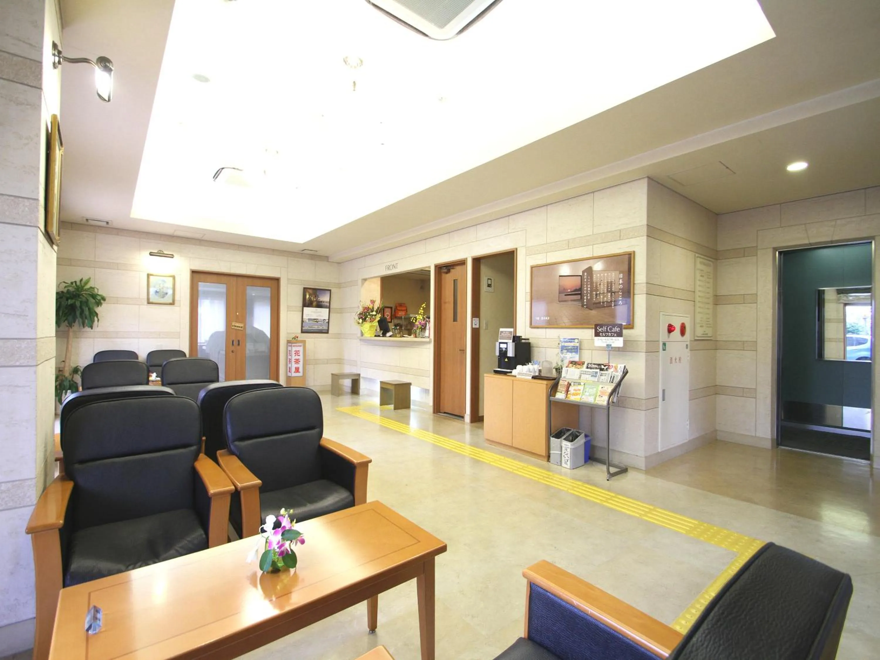 Lounge or bar in Hotel Route-Inn Nago