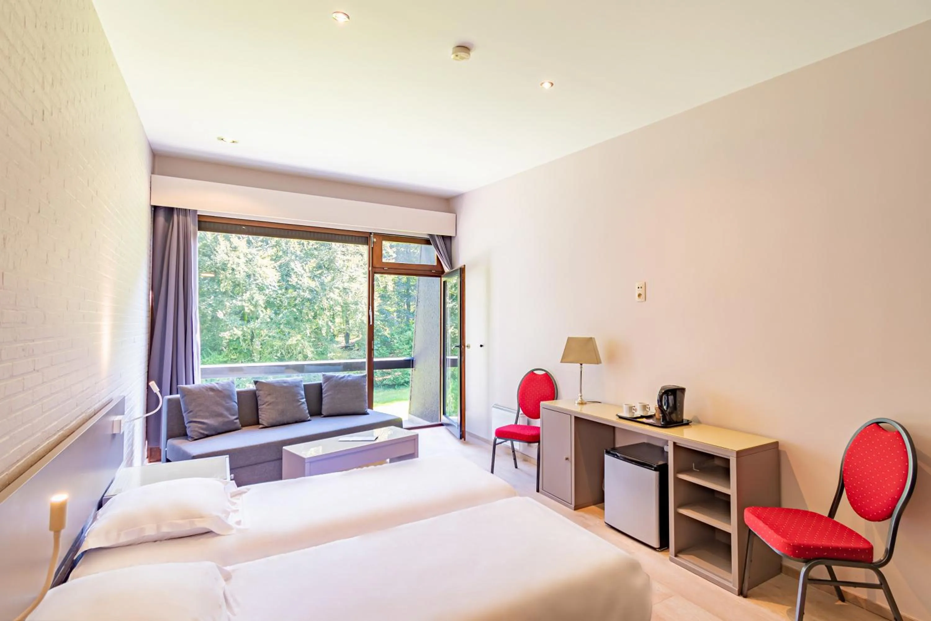 Bedroom in Les Rhodos