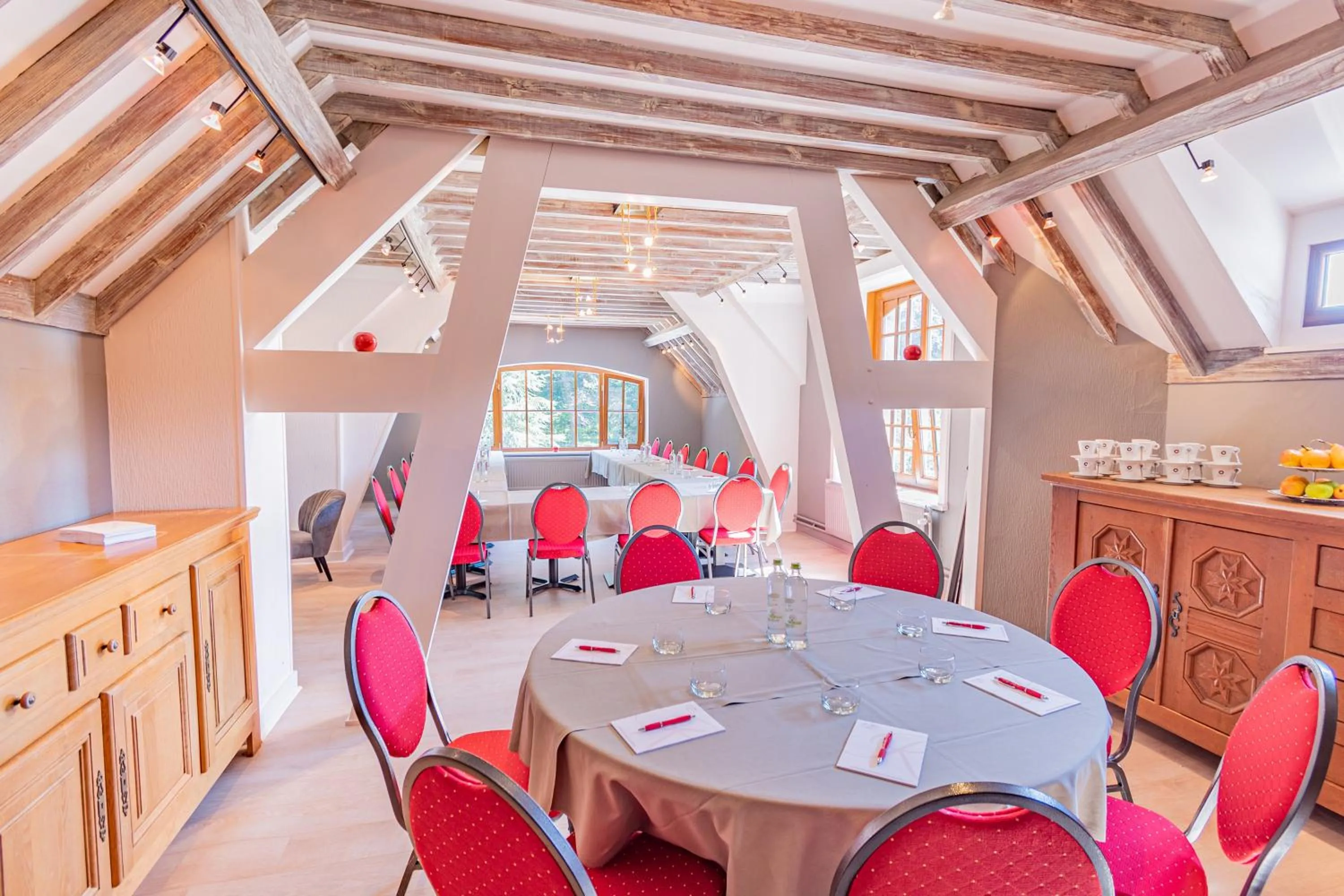 Banquet/Function facilities in Les Rhodos