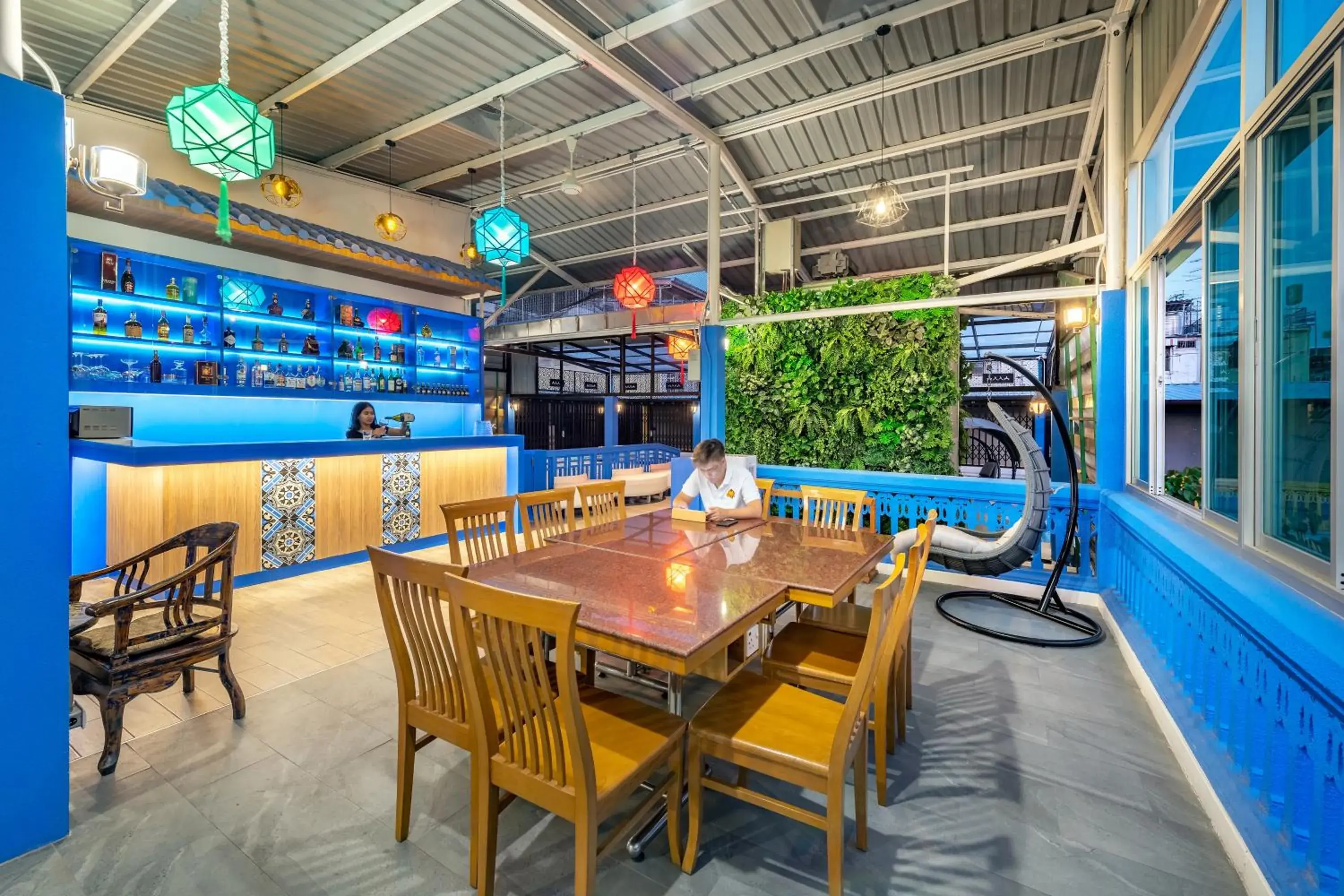 Restaurant/places to eat in Ama Hostel Bangkok Restaurant/places to eat in Ama Hostel Bangkok