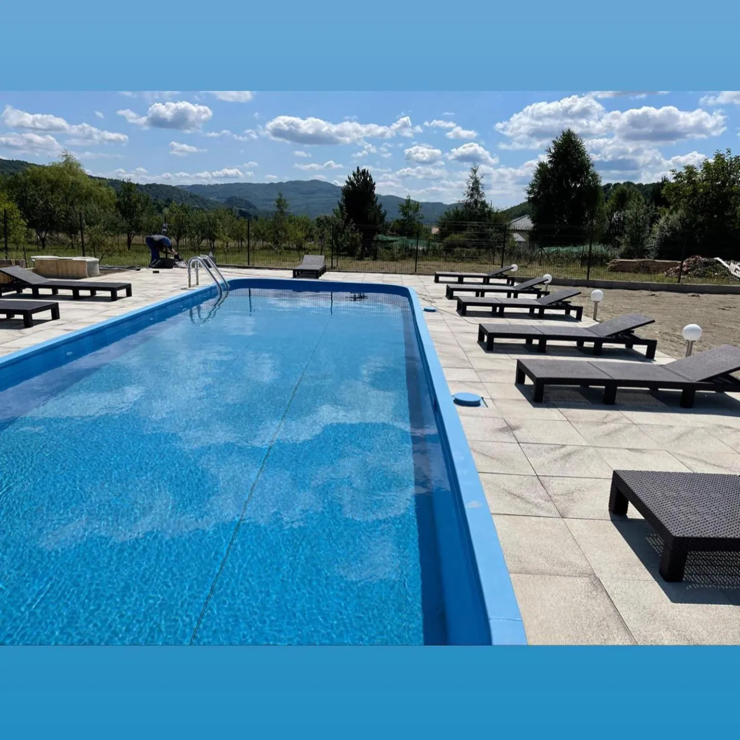 Swimming pool in Hanul Conitei