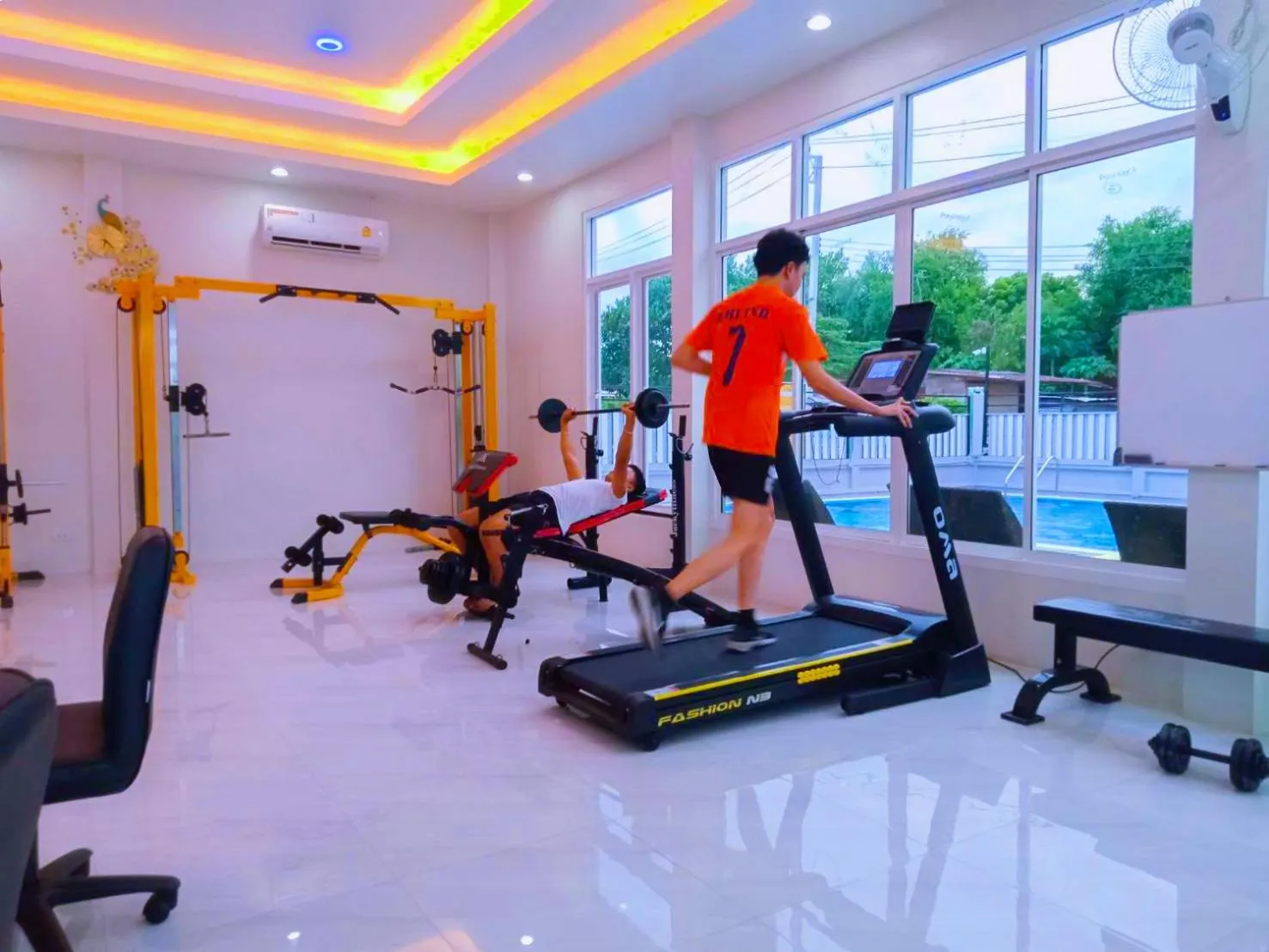 Fitness centre/facilities in MS Hotel Sriracha